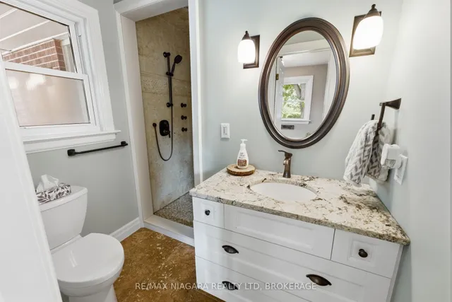 1876 FOUR MILE CREEK Rd, Niagara-on-the-Lake 5