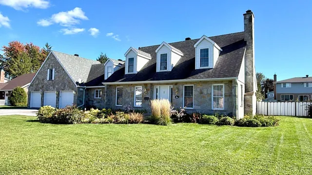 1920 Belvedere Cres, Cornwall 2