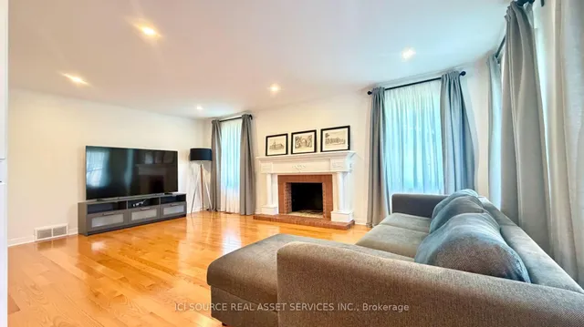 1920 Belvedere Cres, Cornwall 5