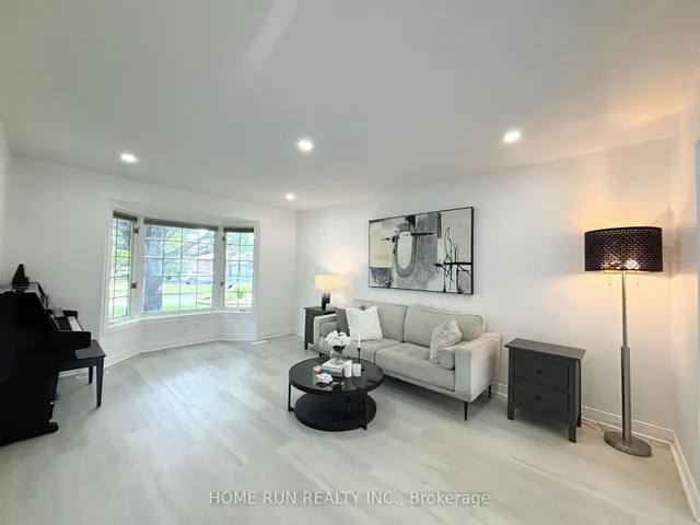 10 Westchester Crt, Barrhaven 5