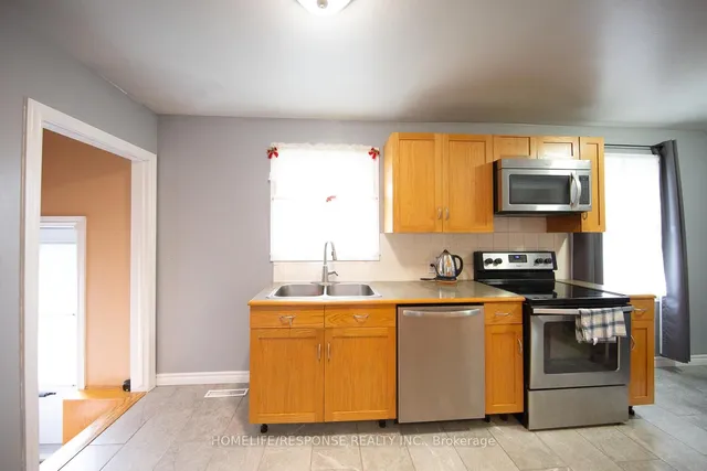 35 PARKDALE Dr, Thorold 3