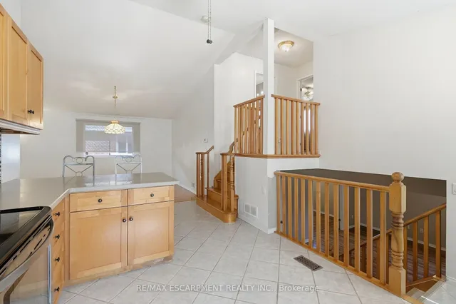 102 Cove Cres, Hamilton 5