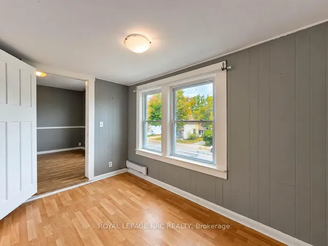 255 Jarvis St, Fort Erie 2