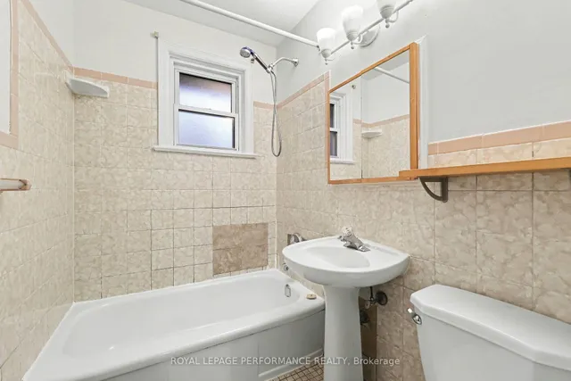 856 Iroquois Rd, Ottawa 5