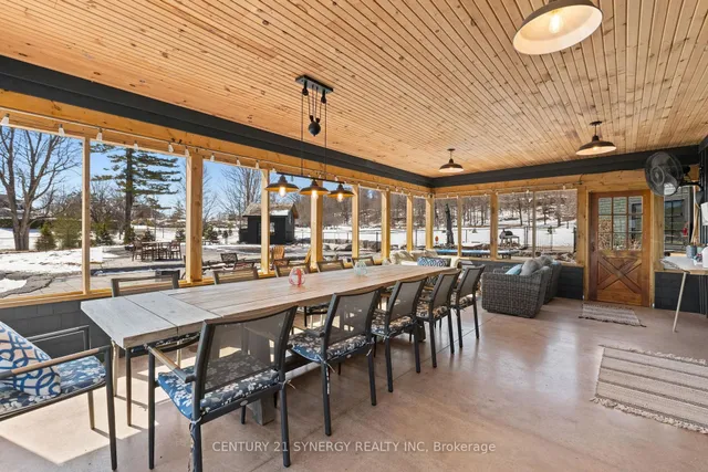 4/6 Sifton Rd, Front of Yonge 2