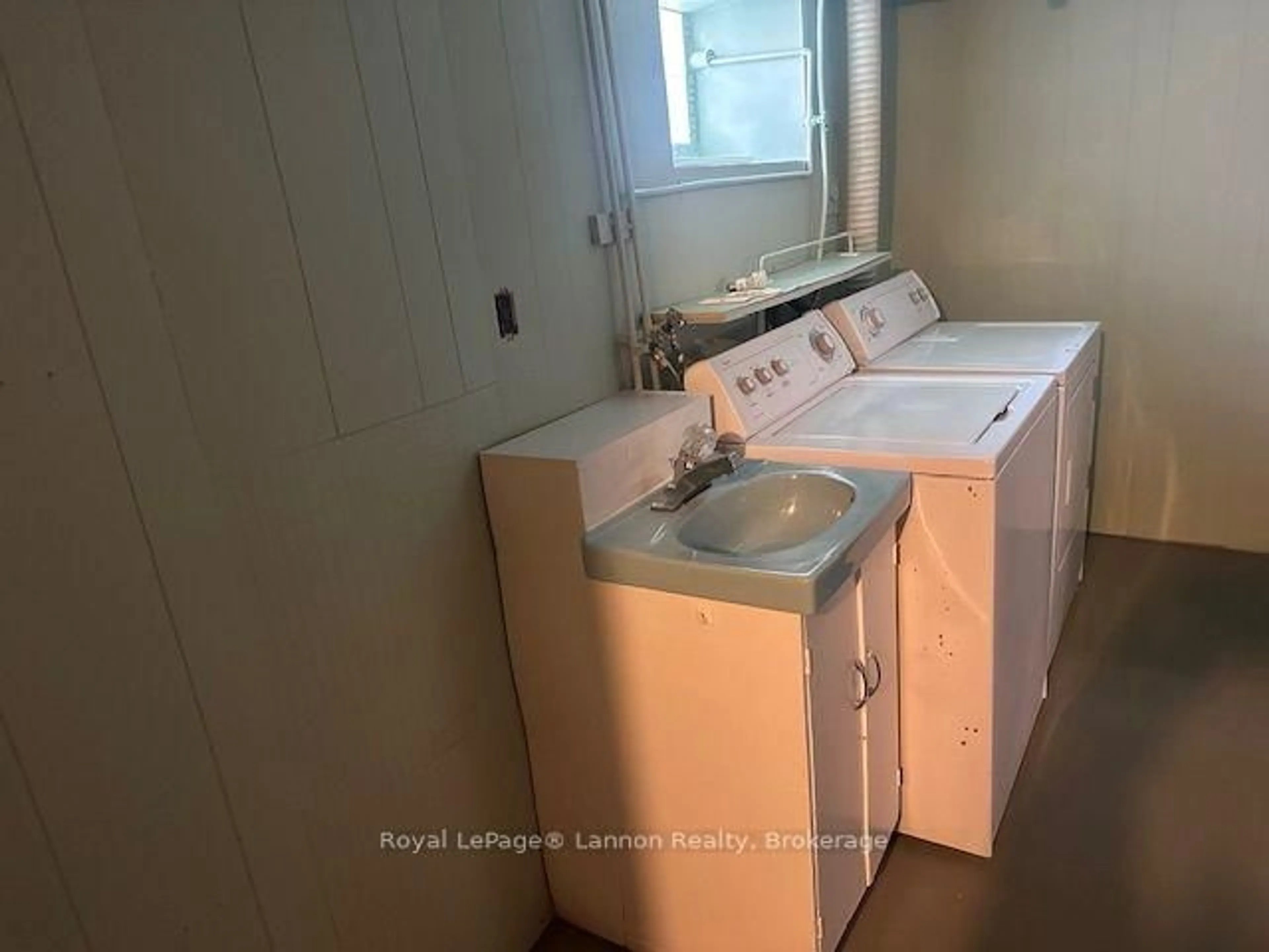 trreb/IMG-X14089358_5d70212e0e14d8f714de1e11ec5f36094fb56cb1f1f32f85aaf941c1a8f425b3.jpg
