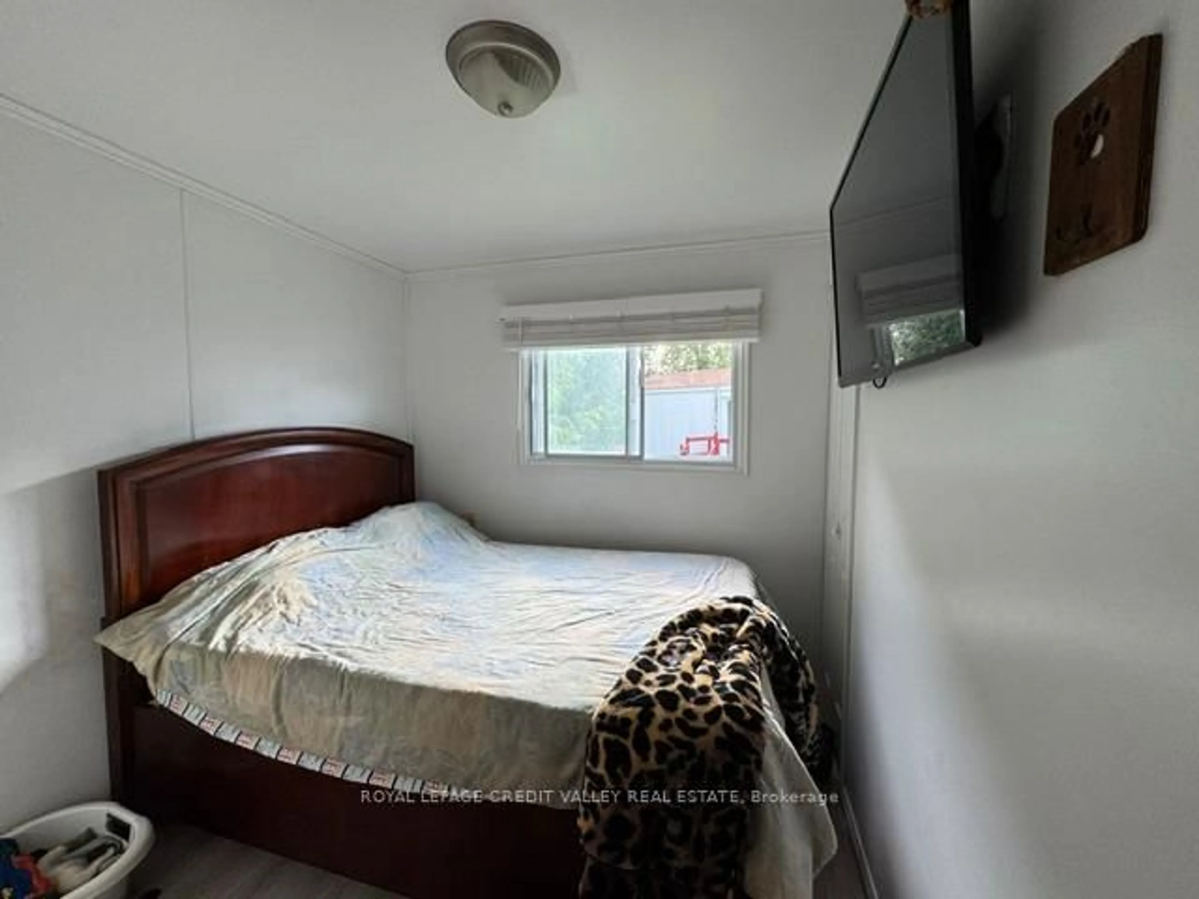 trreb/IMG-X14090782_4f1b2044866ca30cb3762f34701668fc1c5178fb343fad45f6a12f4c31bb22a8.jpg