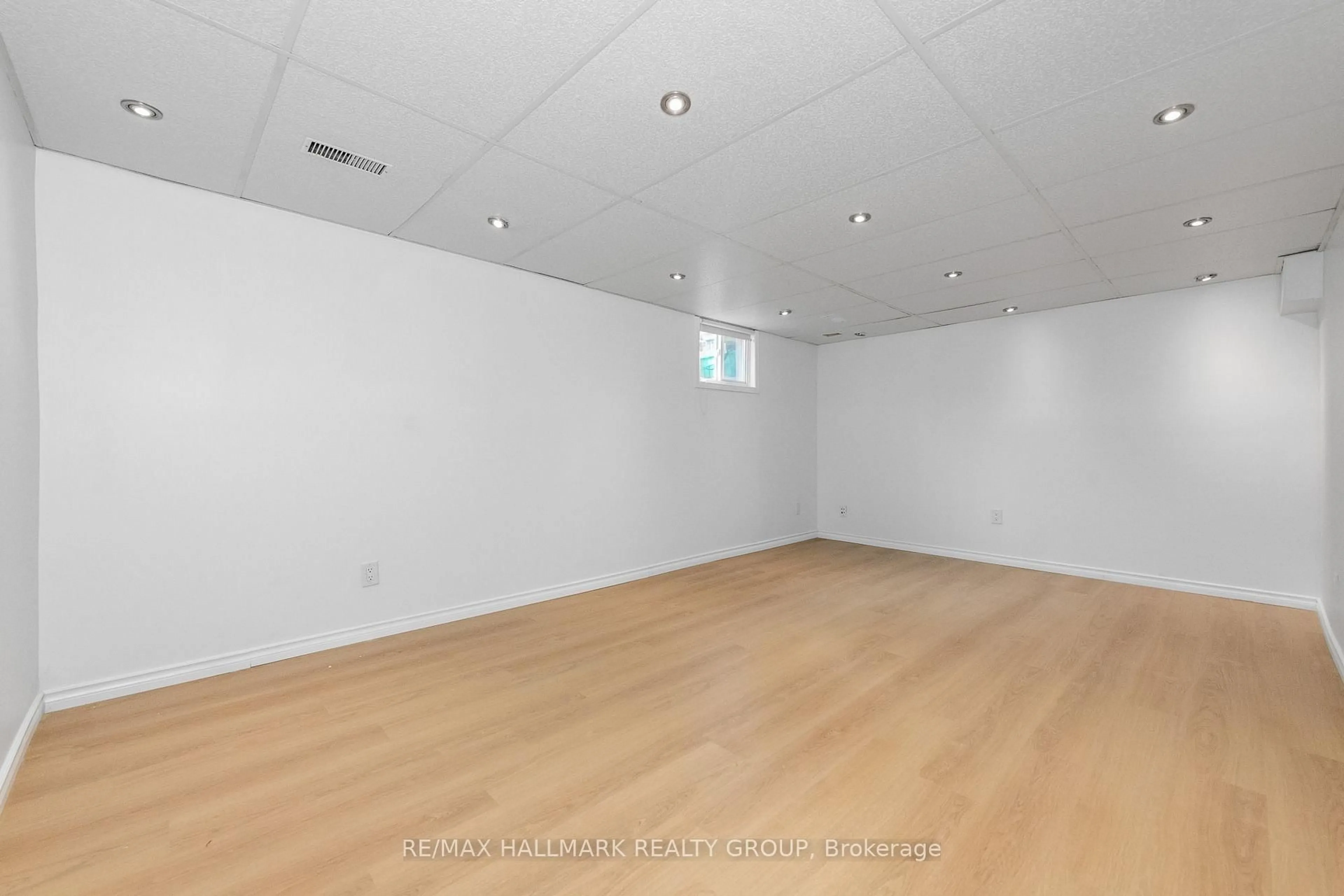 trreb/IMG-X14098782_3d35a52c2324f609c6b0529bb2ceef7af4eb18ae42226db02df43b2177d4b276.jpg