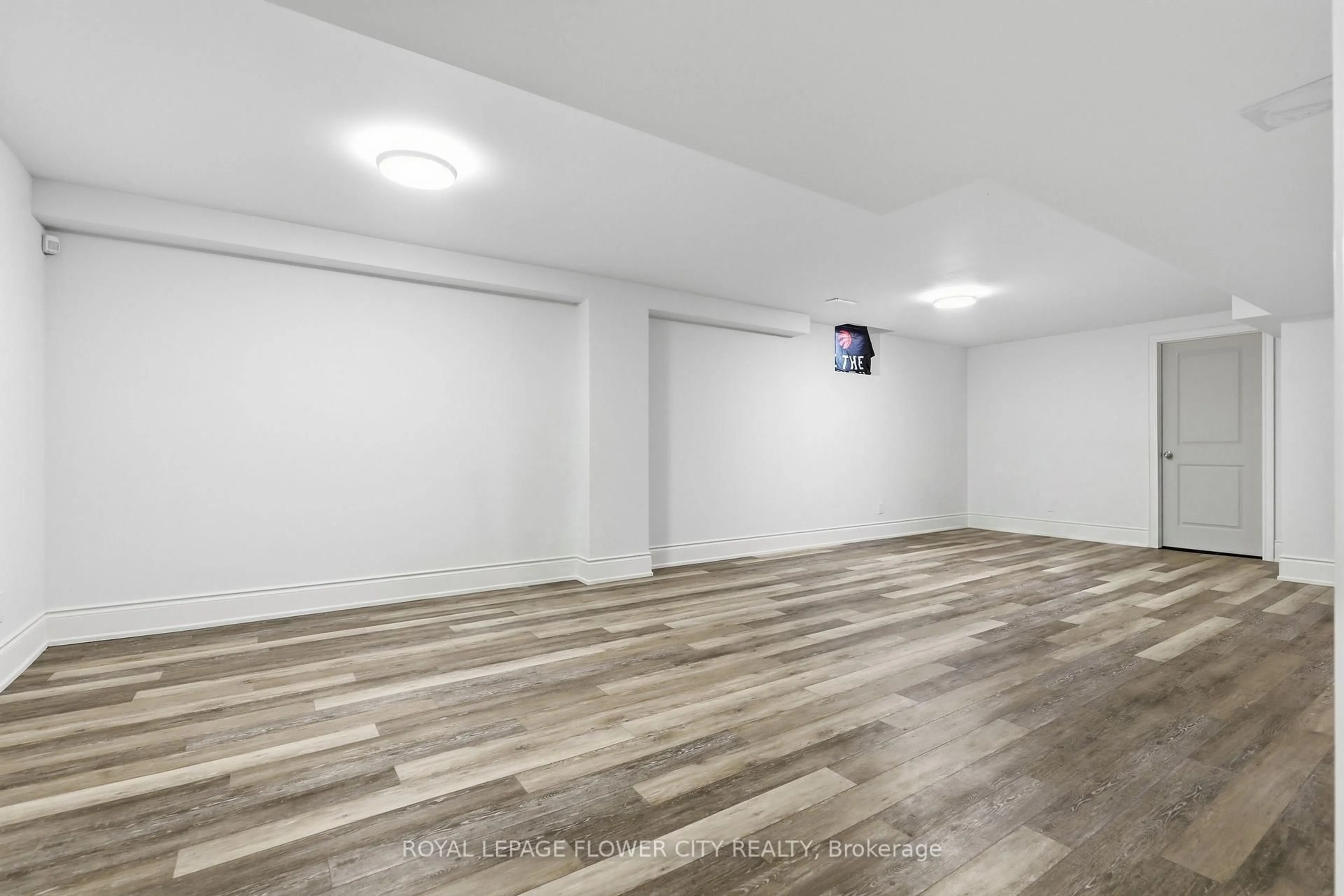 trreb/IMG-X14099588_3d82fbd28c8b3f0ddaf5485175b5c7342aa9a6ccf3f4f35370b40fa9b7ef1de4.jpg
