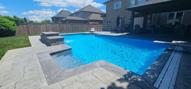 3519 Loyalist Crt, London South 5