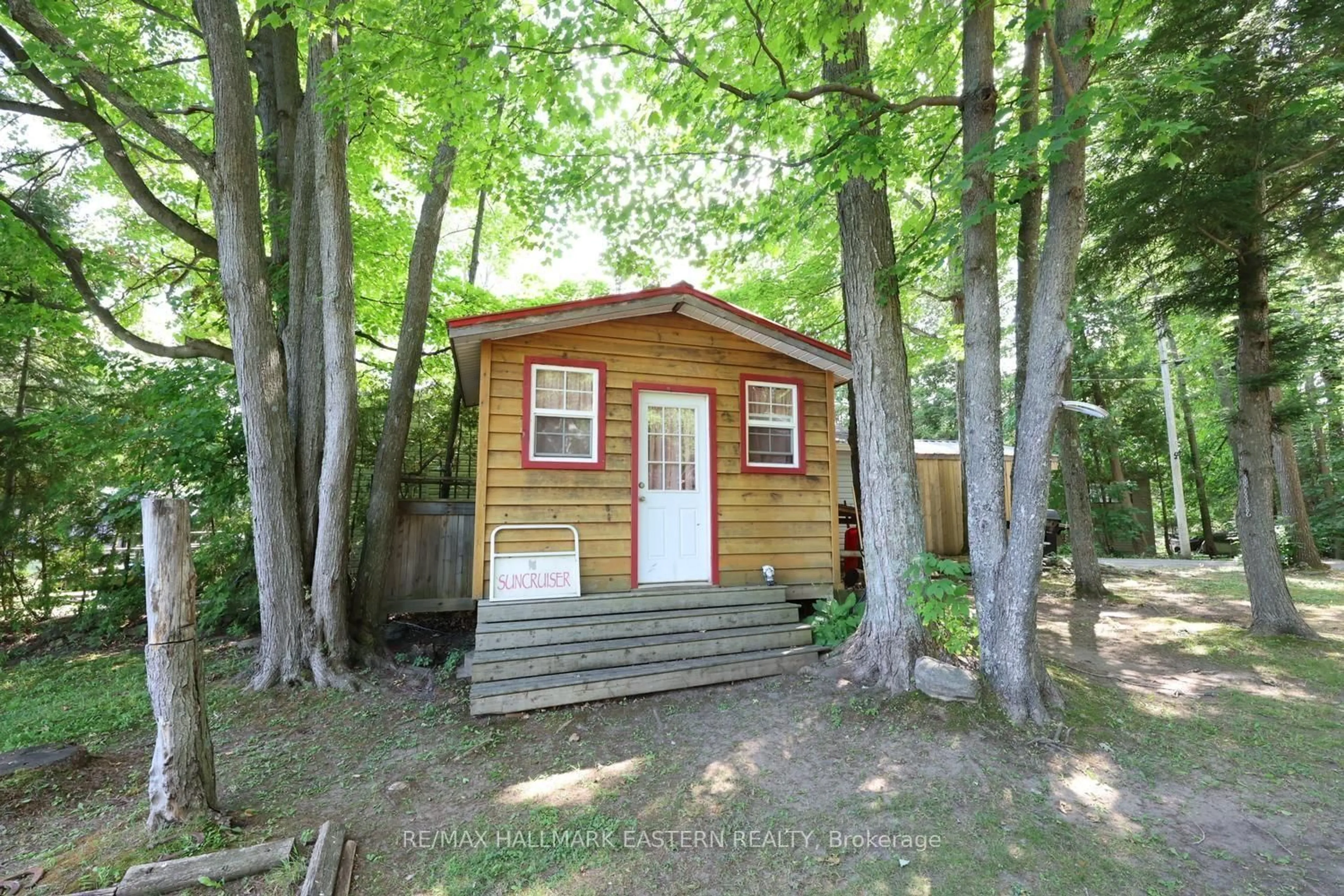 trreb/IMG-X14106770_0c8bd78561d86f9f6bd50d53598e0eff979178338fd9af7b4fe6636b14f6045b.jpg