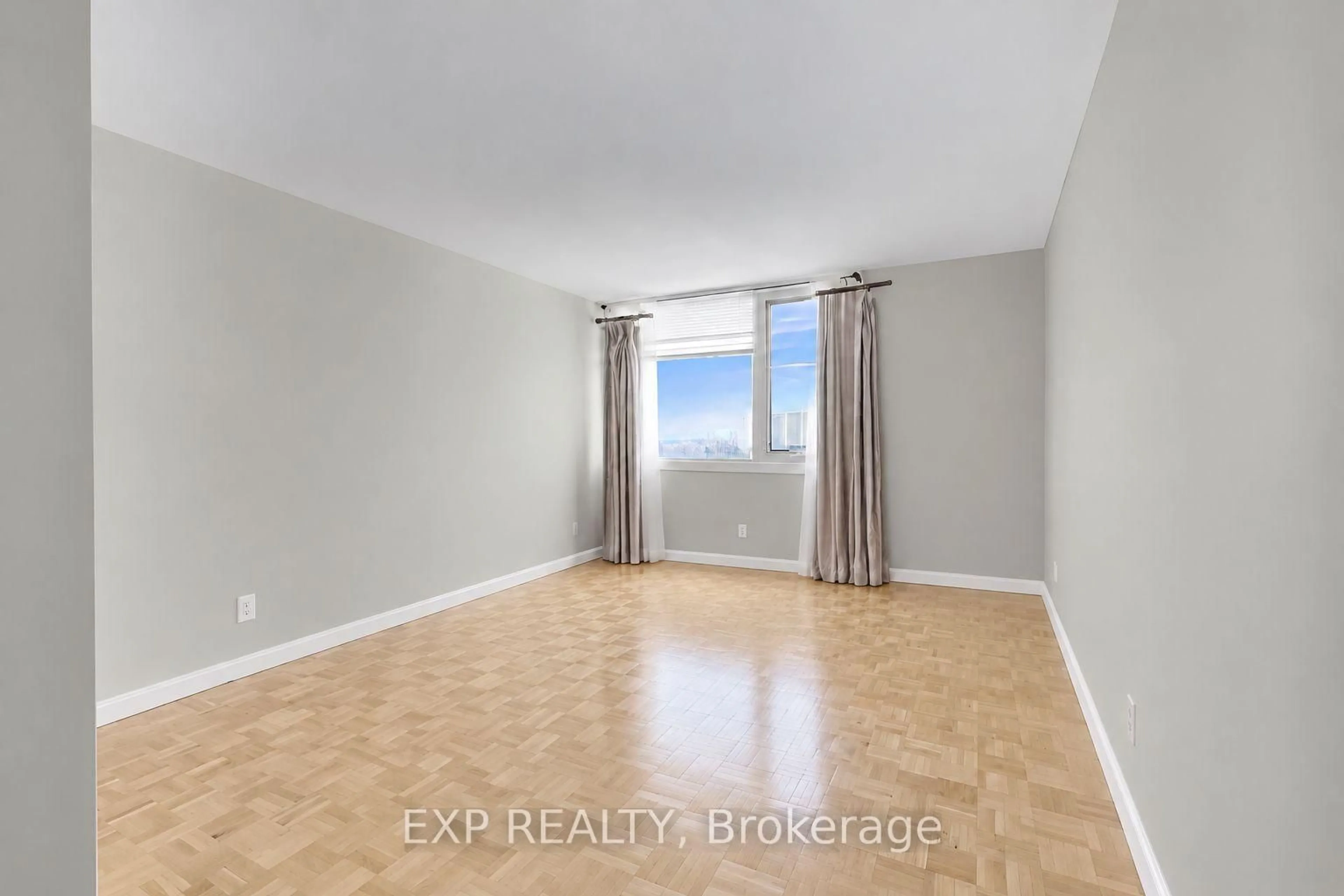 trreb/IMG-X14109284_f3ba81d5ae63aac1a94037629c848f903c21a7566ec362dd43876dd0e461cbc2.jpg
