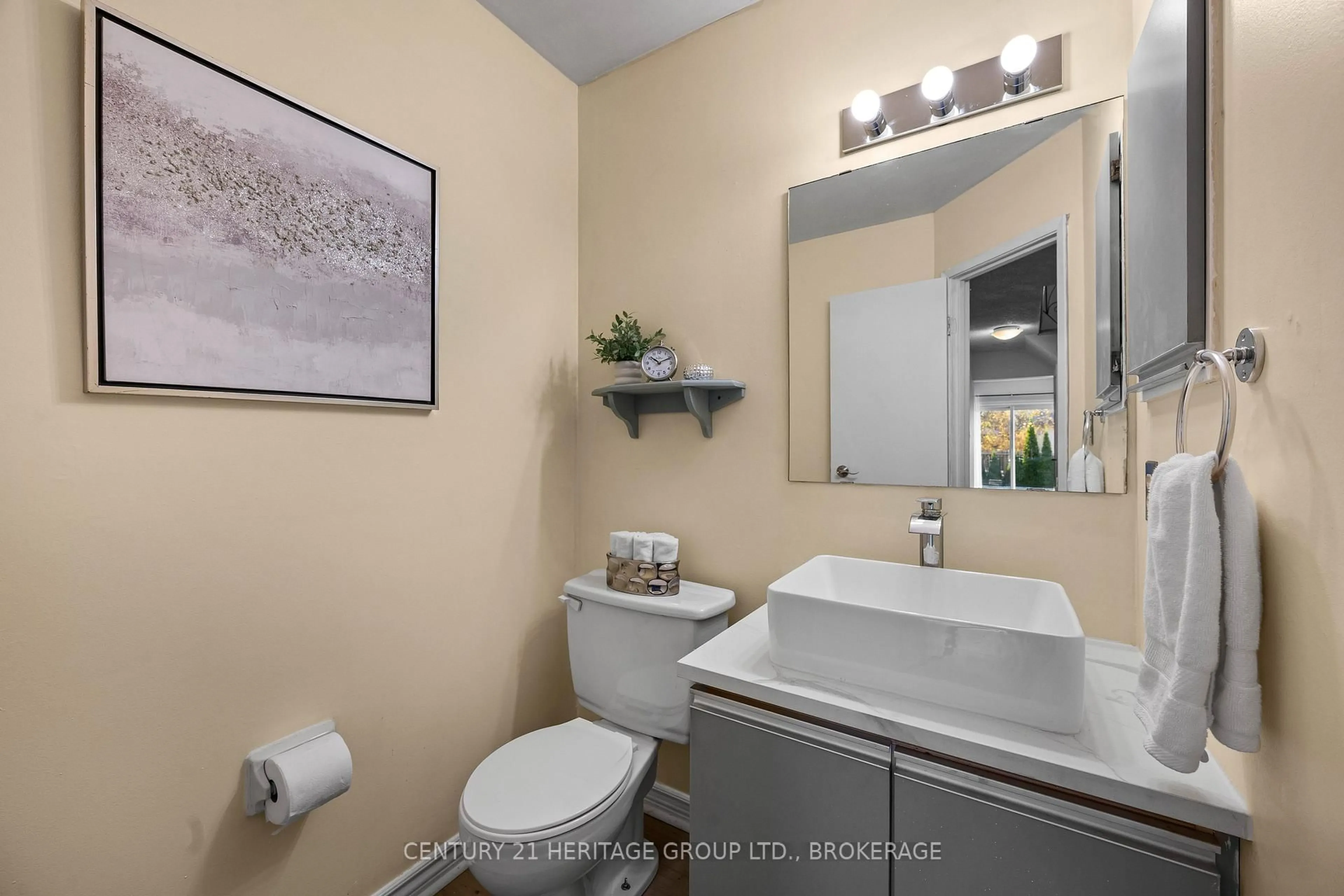 trreb/IMG-X14113210_3d95389dacbb8dcfa8ad6864d27a141e3ec4cd912efce515e74939ffb8e6a040.jpg