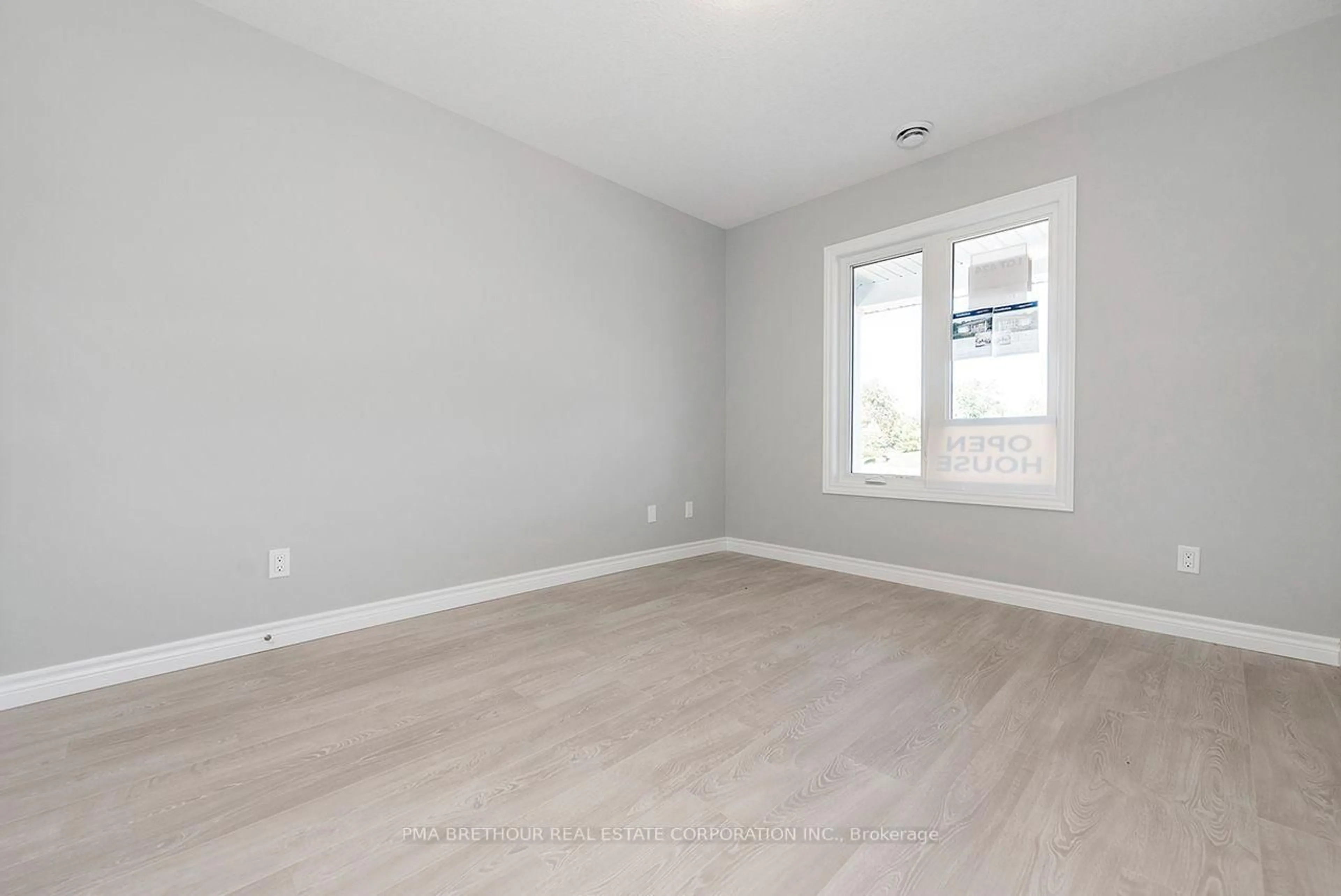 trreb/IMG-X14113958_7de5c94bc620f549e7fbdf424e97ffab684caa471e0f5ff63502c39ef99b7016.jpg