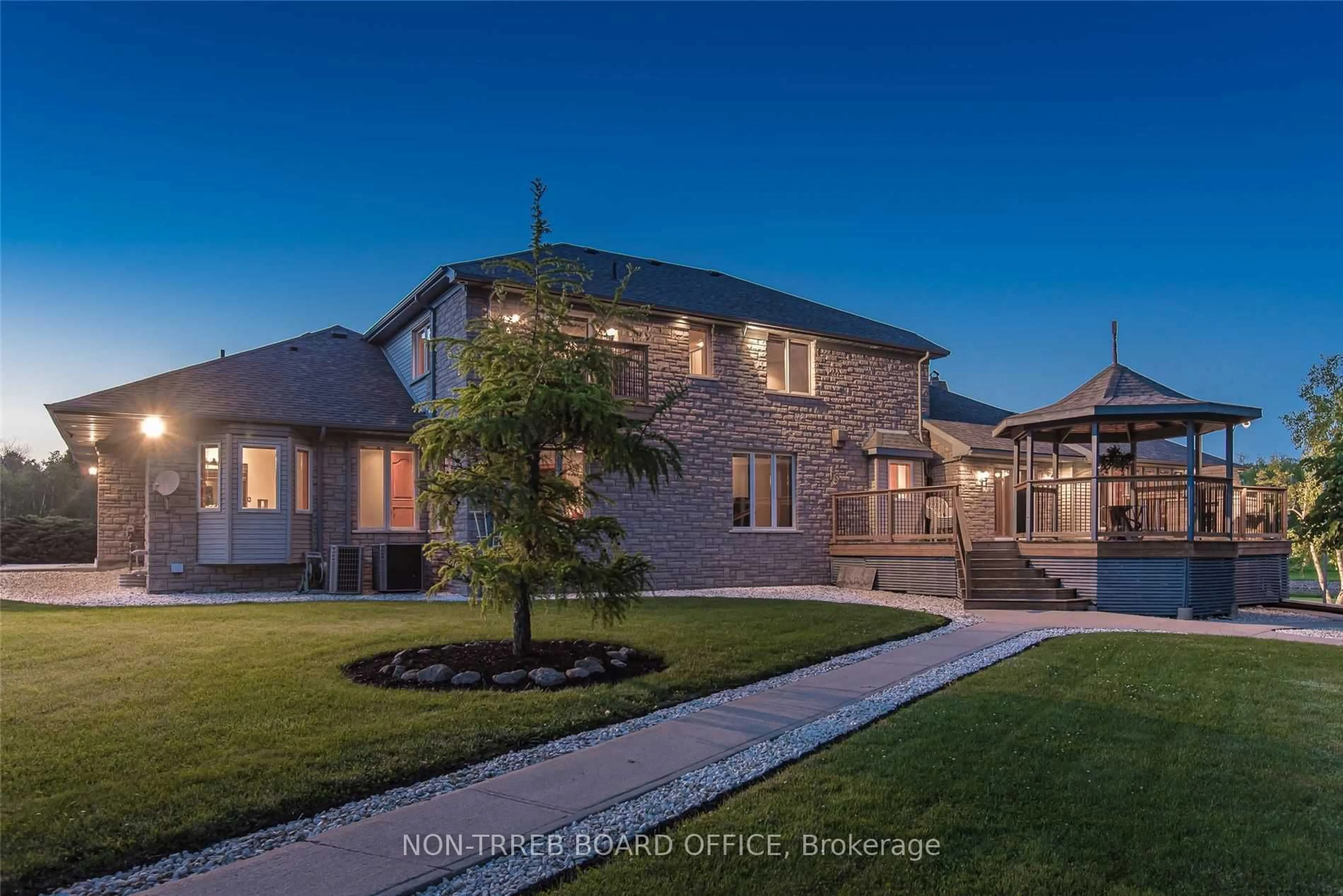 A pic from outside/outdoor area/front of a property/back of a property/a pic from drone, street for 1246 Conc 6 Townsend, Norfolk Ontario N0E 1Y0