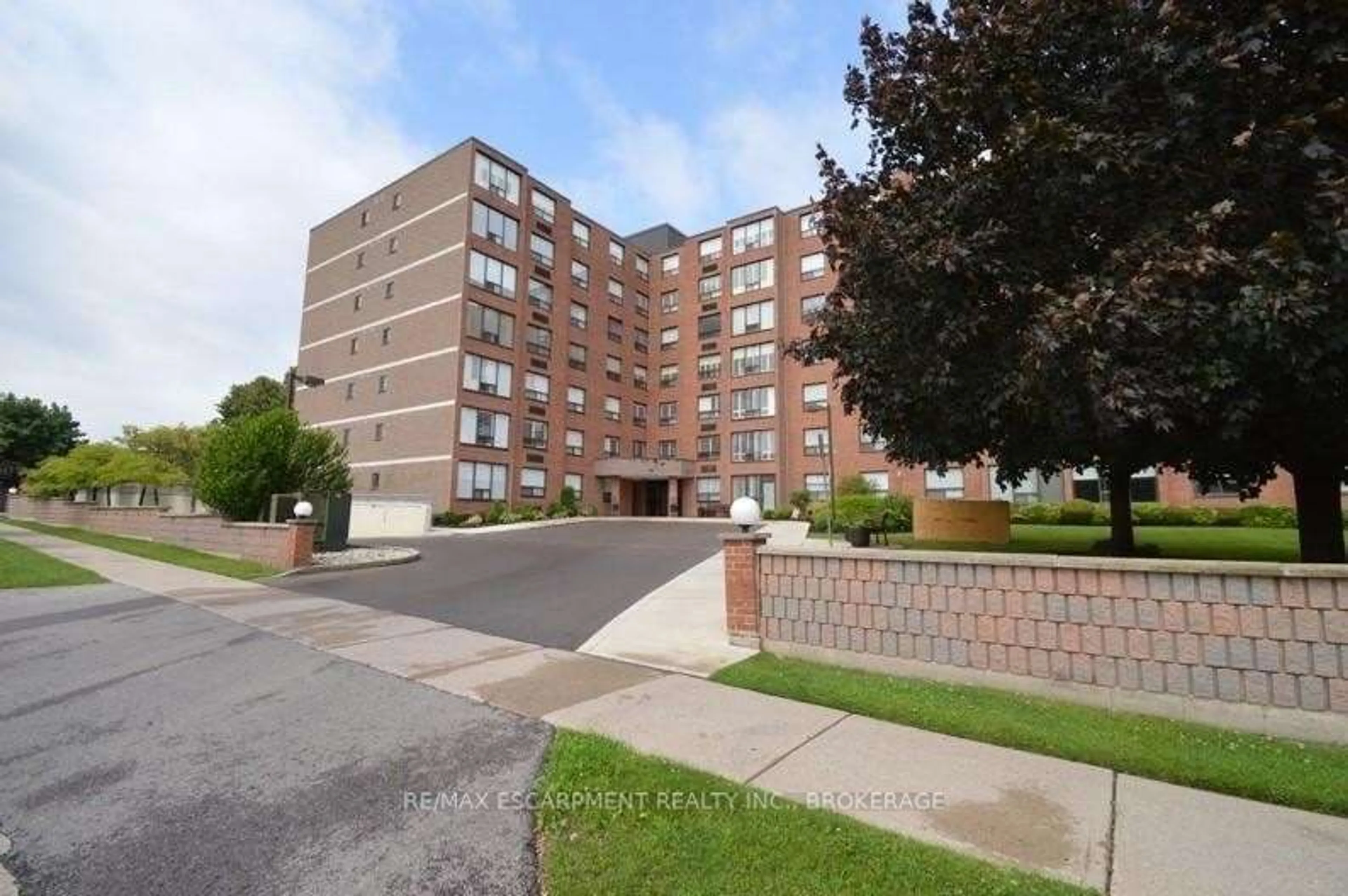 A pic from exterior of the house or condo for 99 Donn Ave #704, Hamilton Ontario L8G 5B2