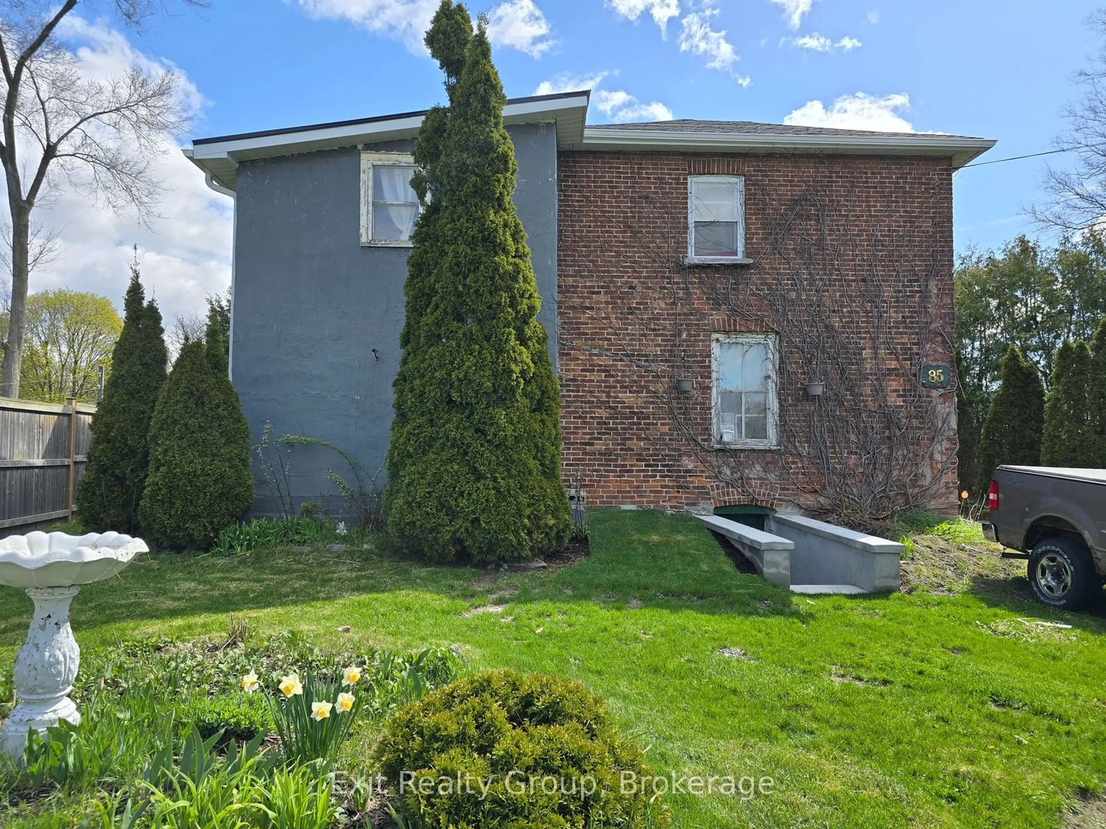 Frontside or backside of a home for 85 LEMOINE St, Belleville Ontario K8P 4G8