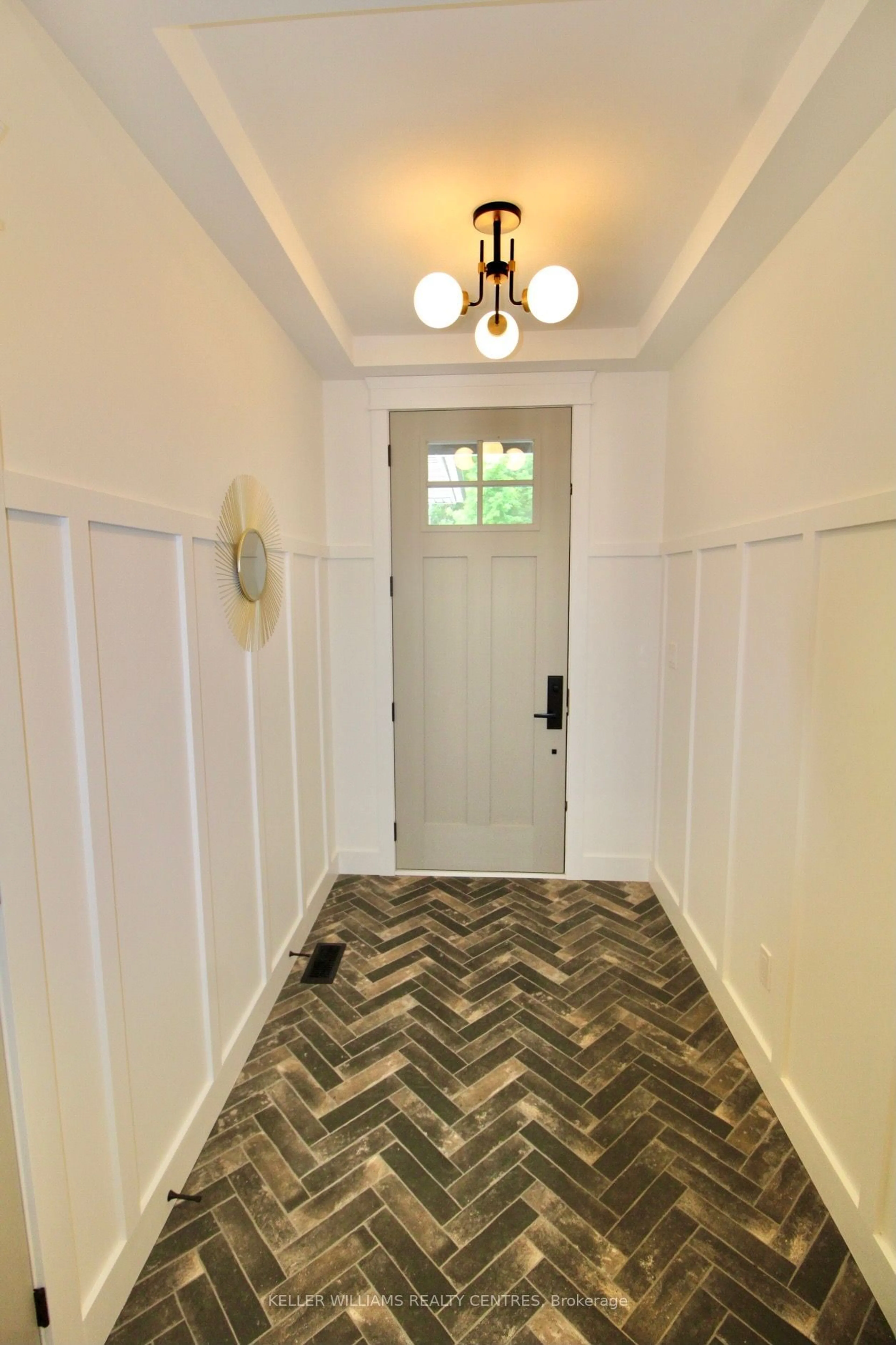 Indoor entryway for 112 Jackson St, West Grey Ontario N0G 1R0