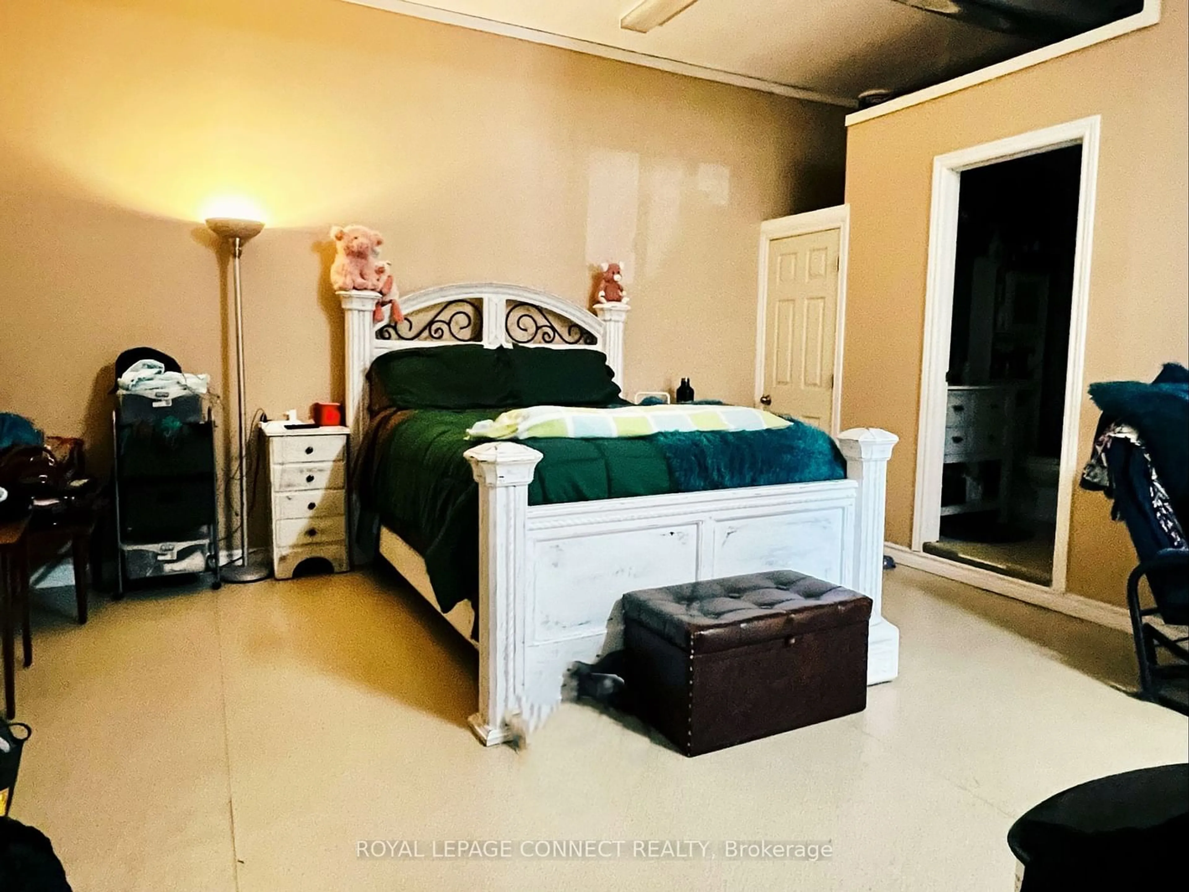 A pic of a room for 17 John St, Parry Sound Ontario P2A 1R6