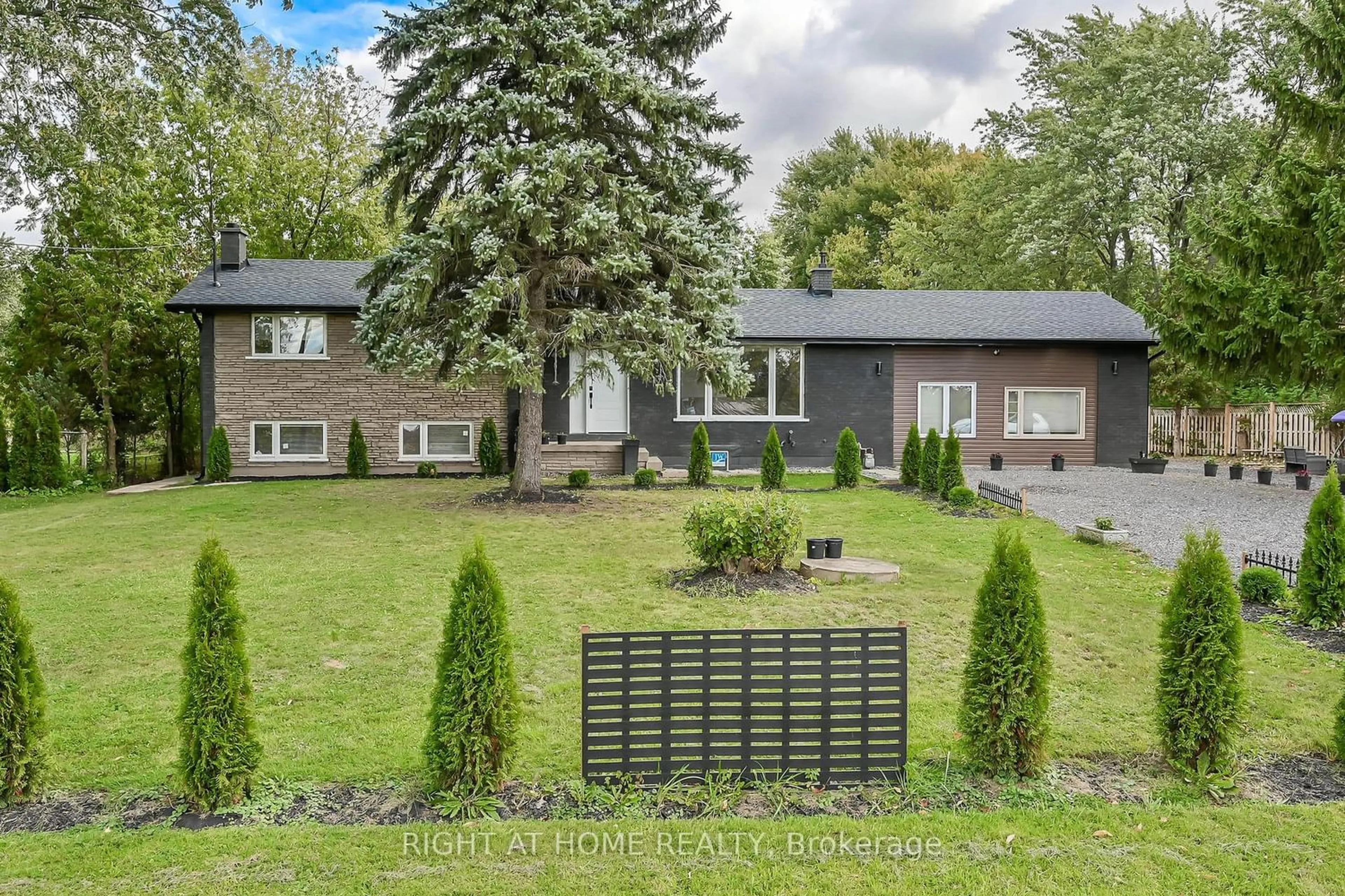Frontside or backside of a home for 1119 Glancaster Rd, Hamilton Ontario L0R 1W0