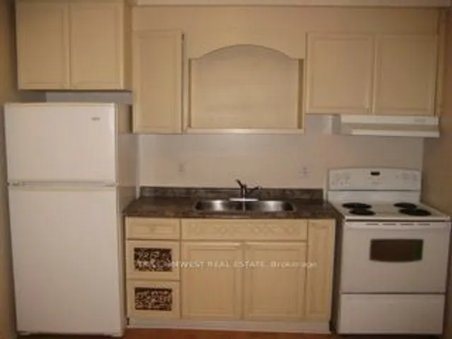 Additional property image - 154-156 Freelton Rd