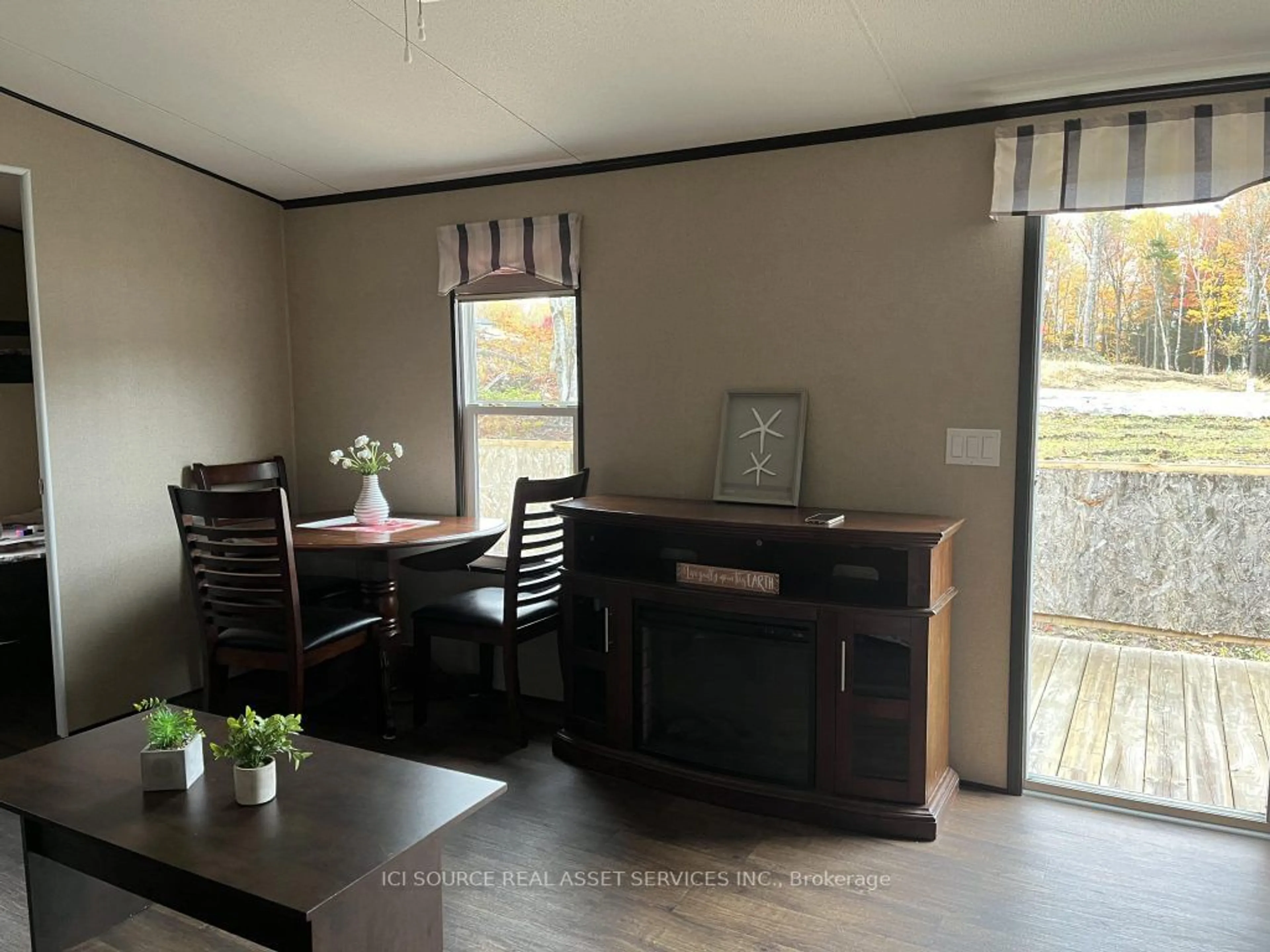 Dining room for 1047 Bonnie Lake Camp Rte #Lkr052, Bracebridge Ontario P1L 1W9