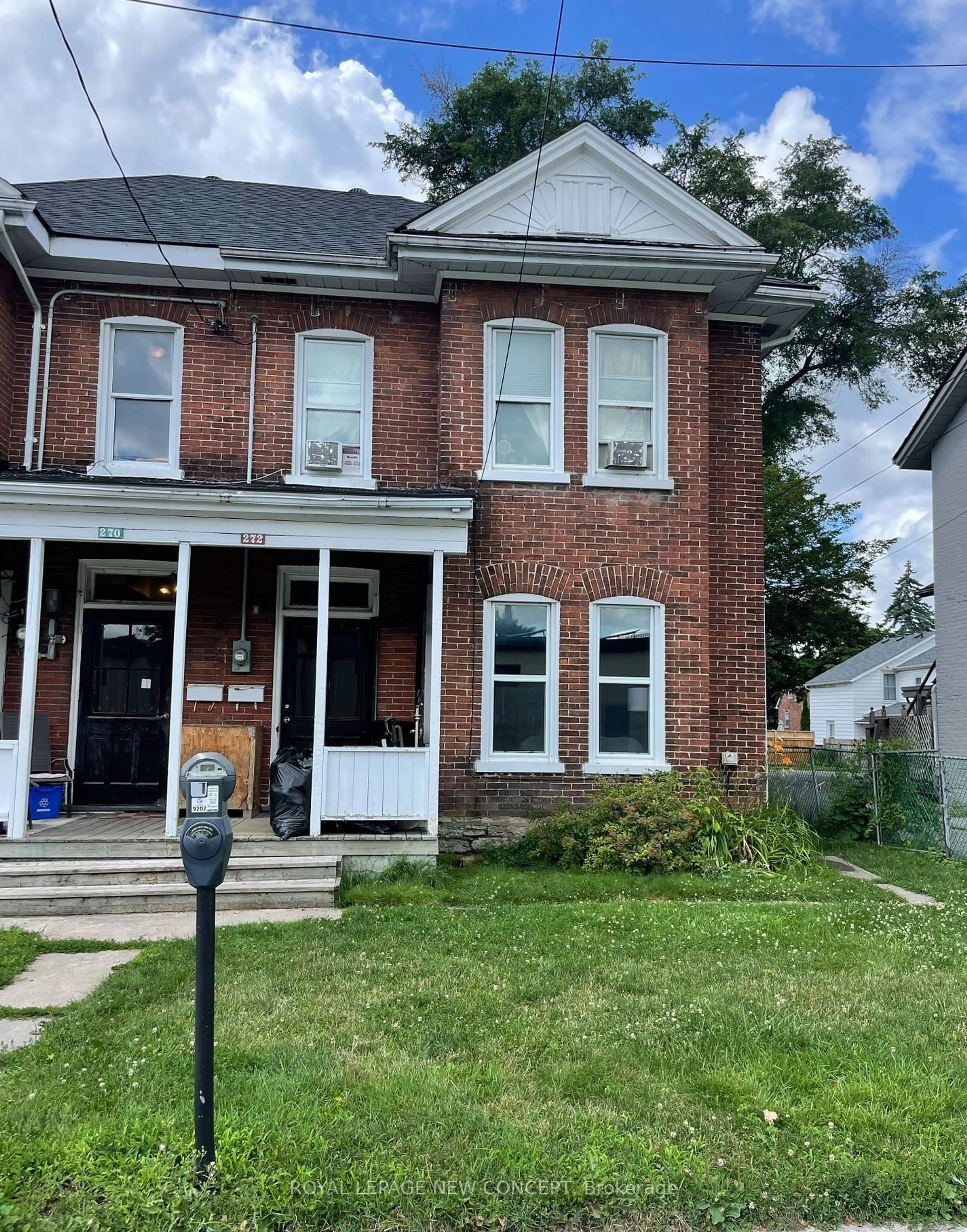 Home with brick exterior material for 272 Coleman St, Belleville Ontario K8P 3H7