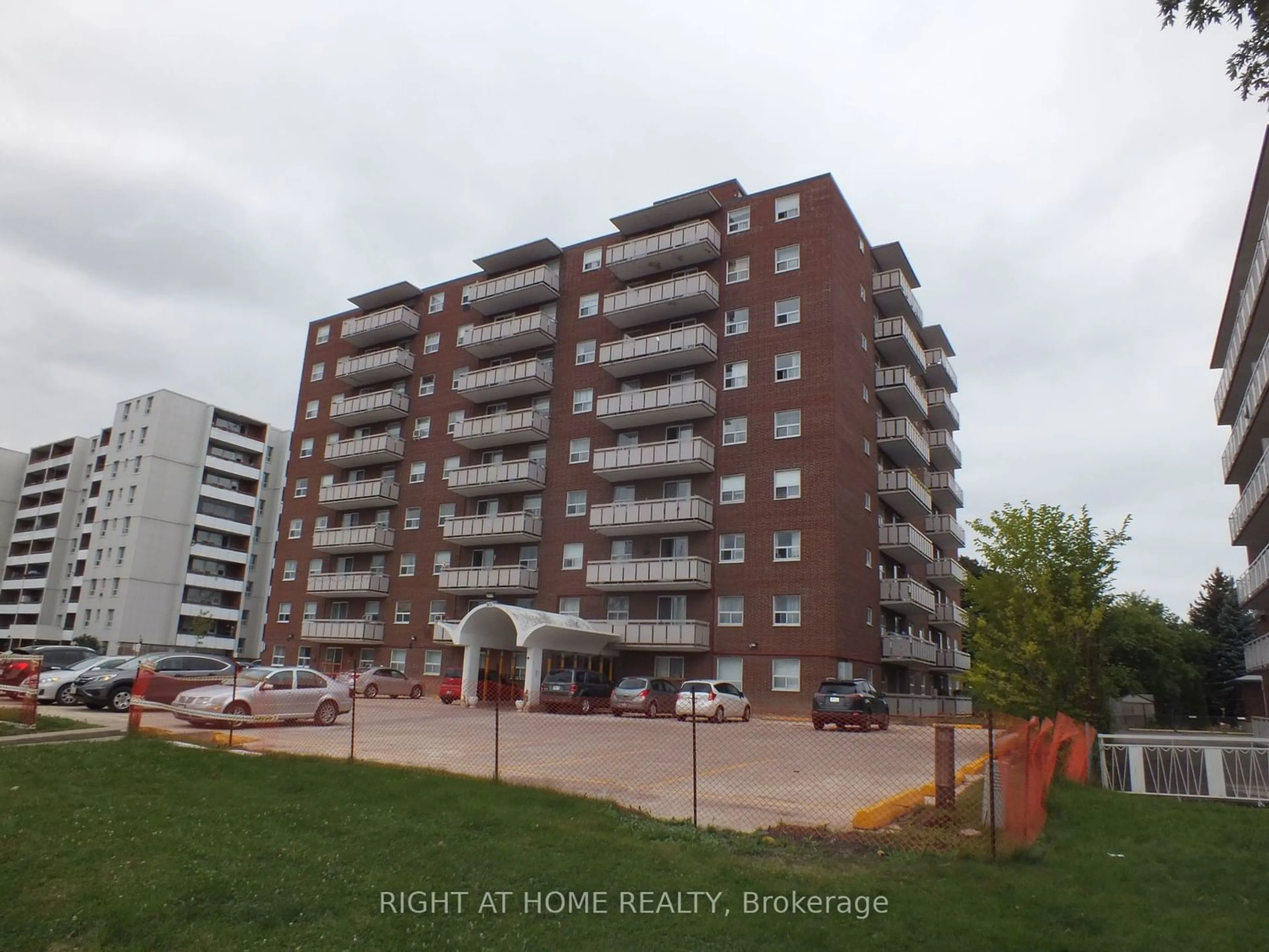 A pic from exterior of the house or condo for 851 Queenston Rd #103, Hamilton Ontario L8G 1B4
