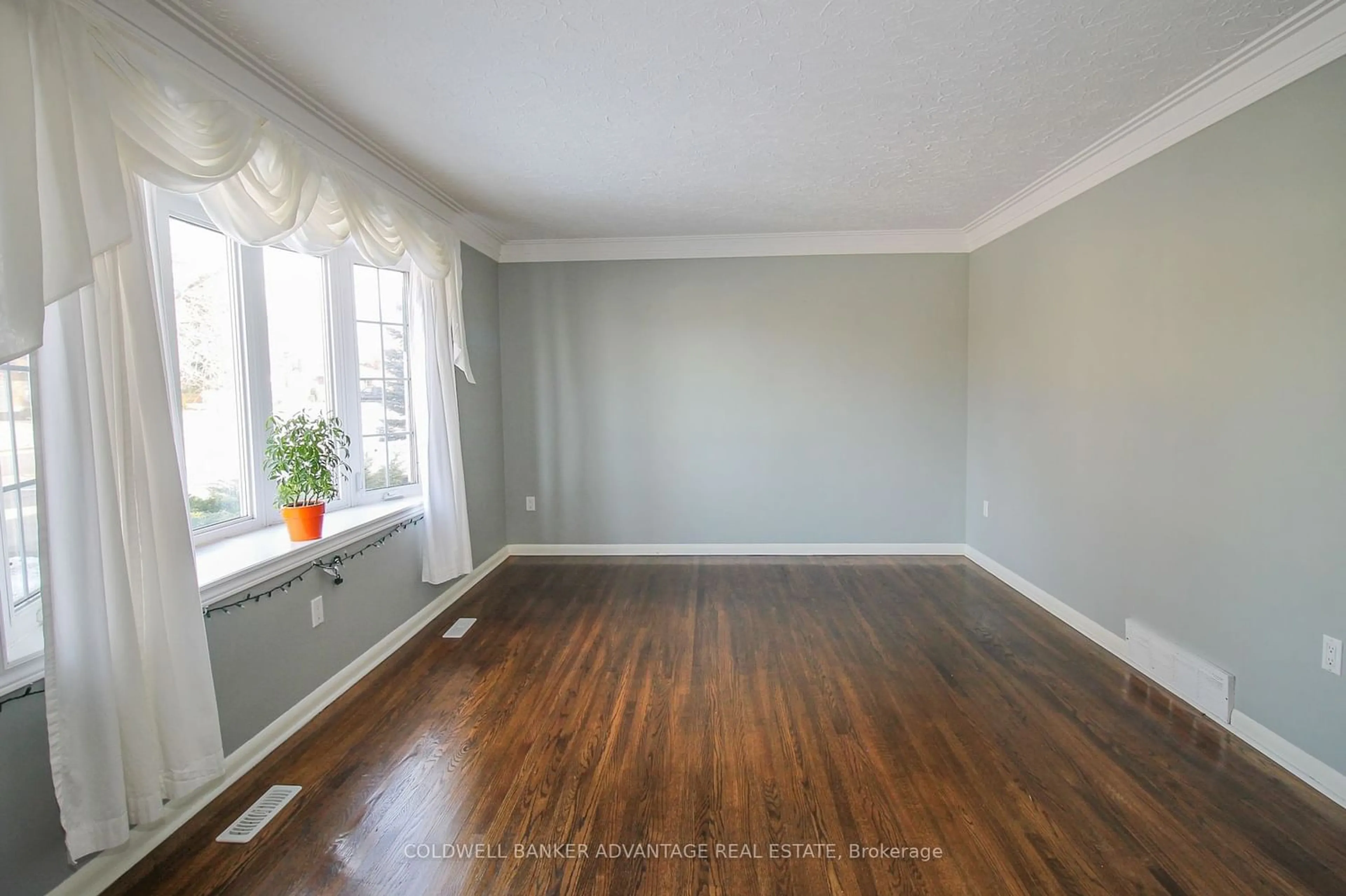 55 Glengarry Rd, St. Catharines, Ontario Detached Wahi