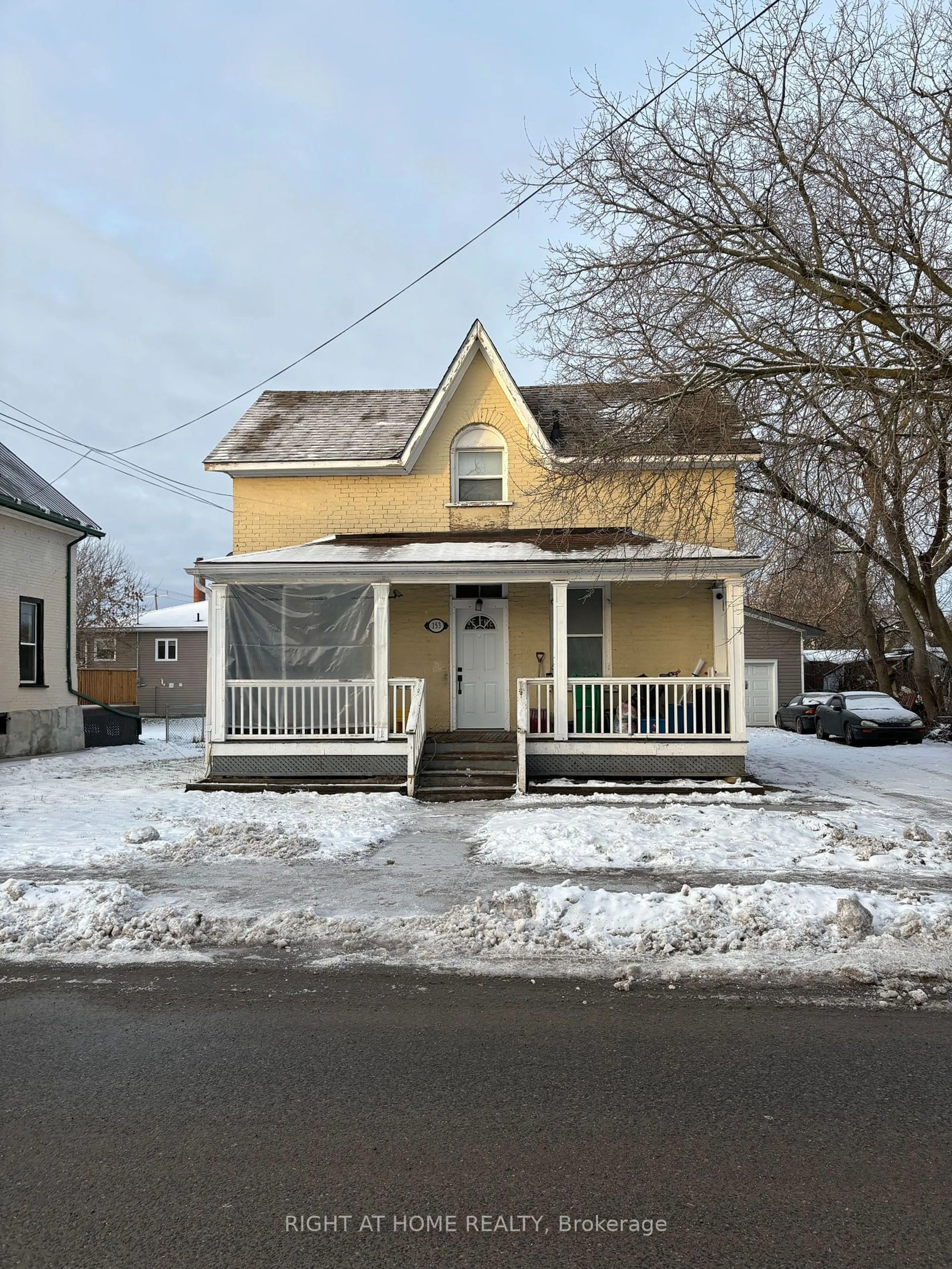 Frontside or backside of a home for 153 Park Pl, Peterborough Ontario K9J 3V8