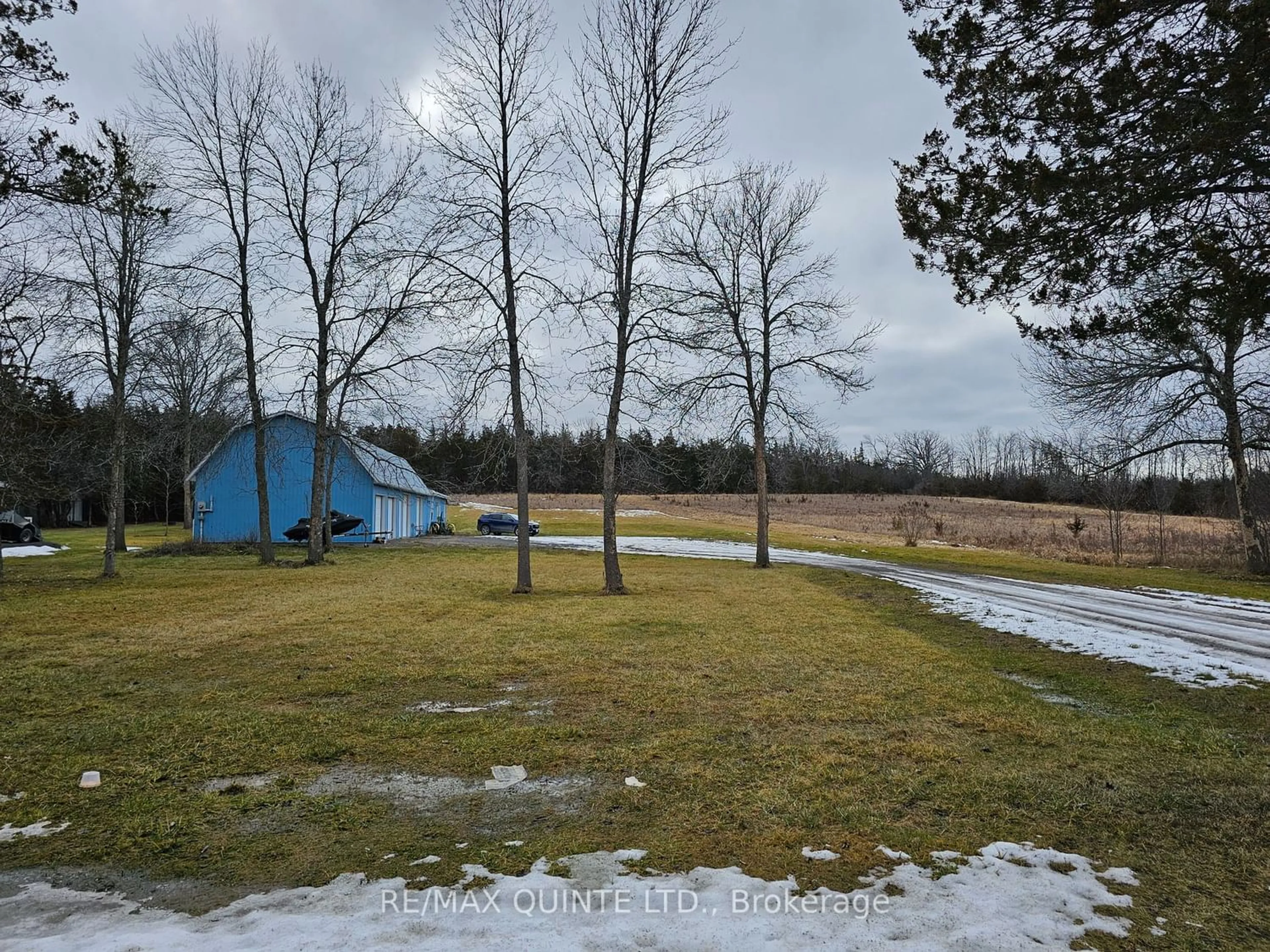 Fenced yard for 1648 North Big Island Rd, Prince Edward County Ontario K0K 1W0