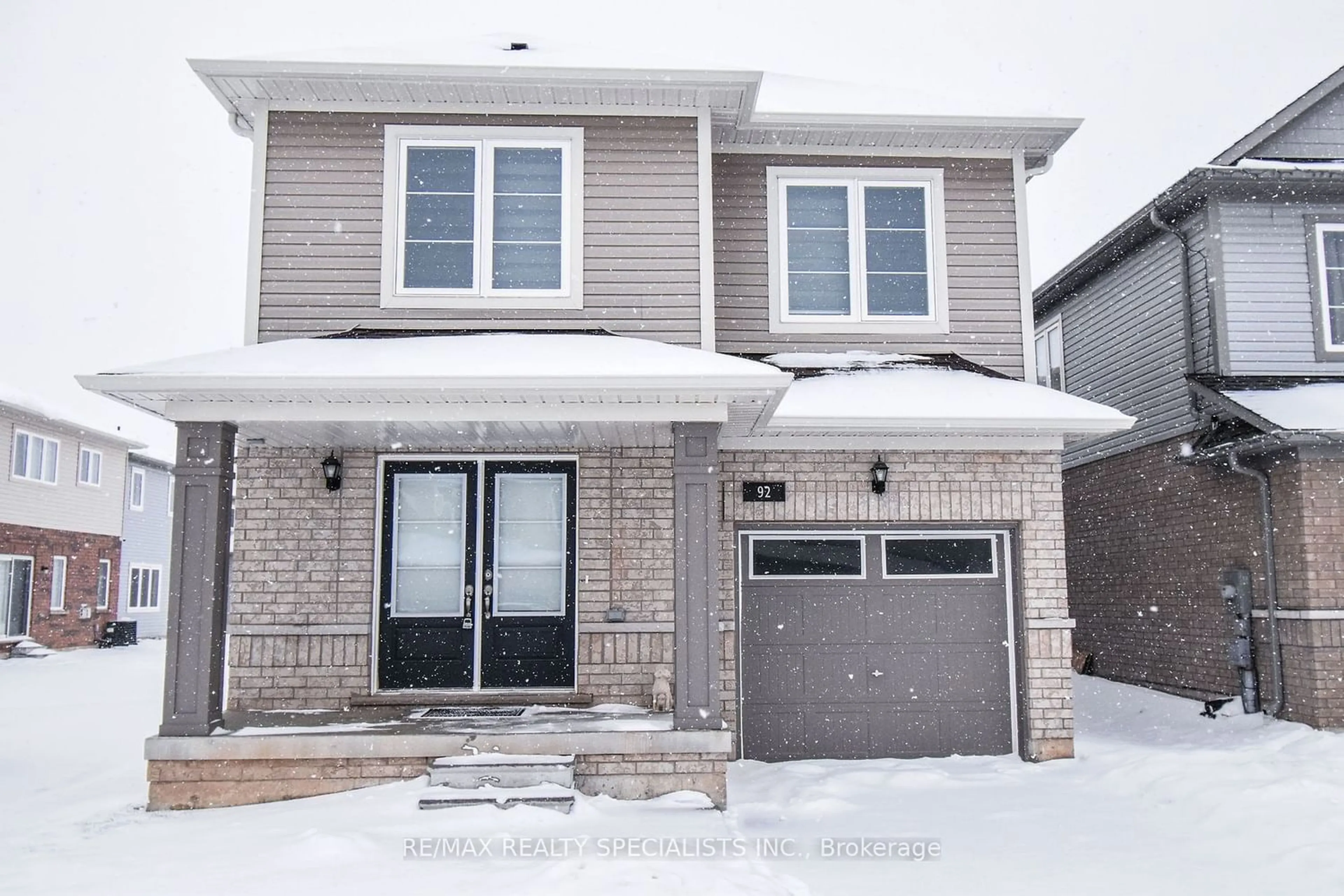 Home with brick exterior material for 92 Tumblewood Pl, Welland Ontario L3B 0J3