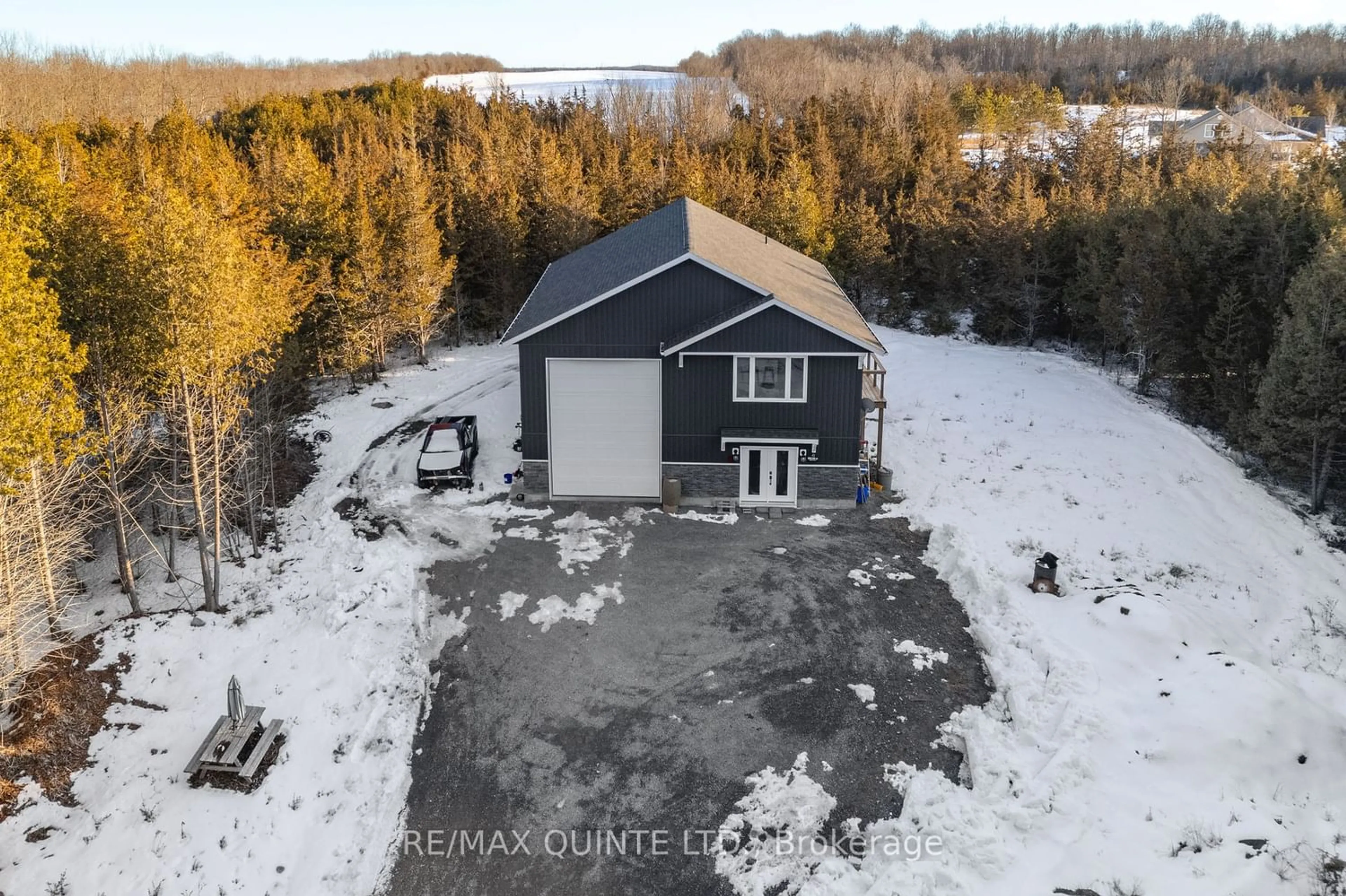 Frontside or backside of a home, cottage for 652 Shannon Rd, Tyendinaga Ontario K0K 2V0