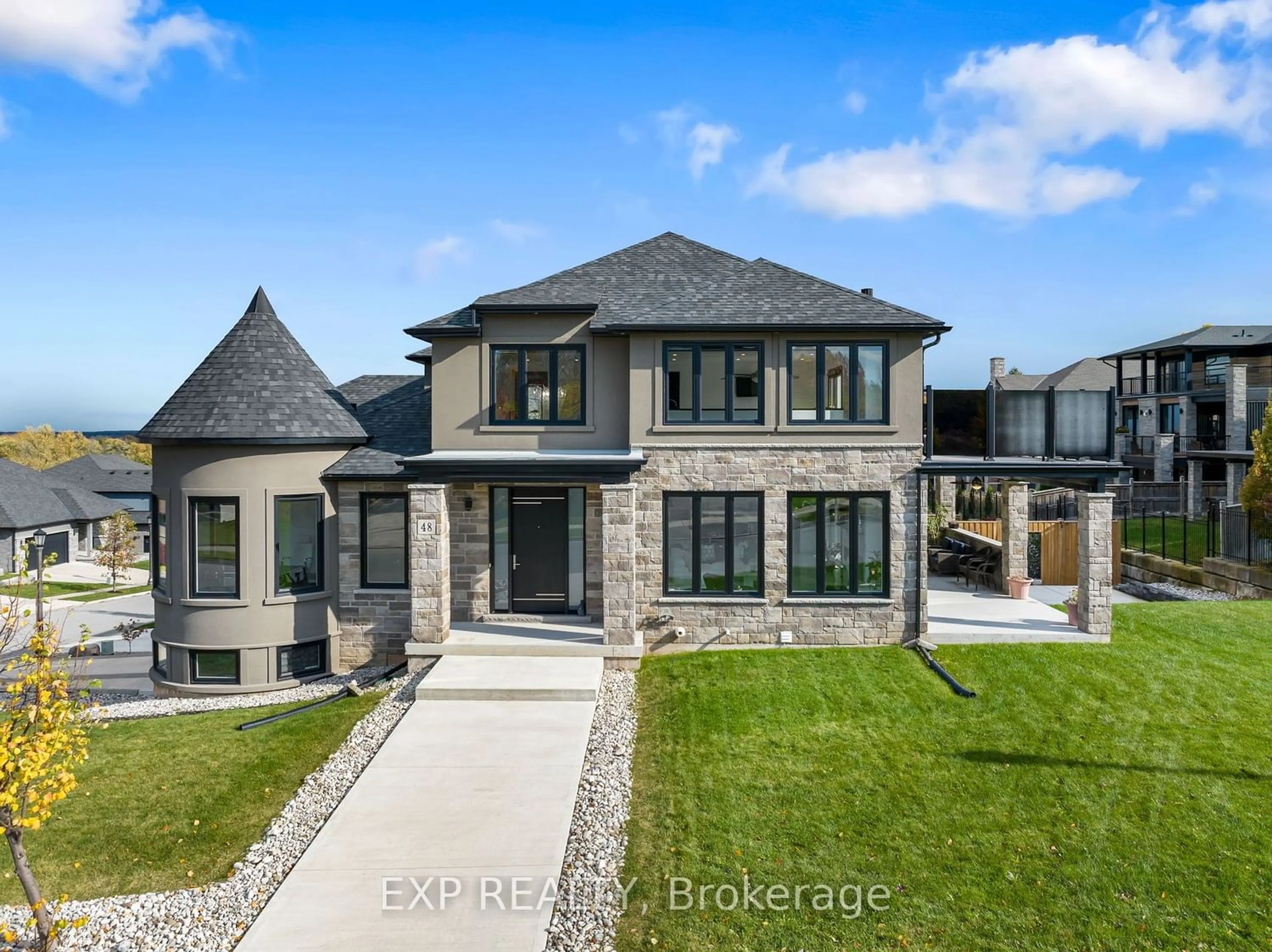 Frontside or backside of a home for 48 Kenmir Ave, Niagara-on-the-Lake Ontario L0S 1J1