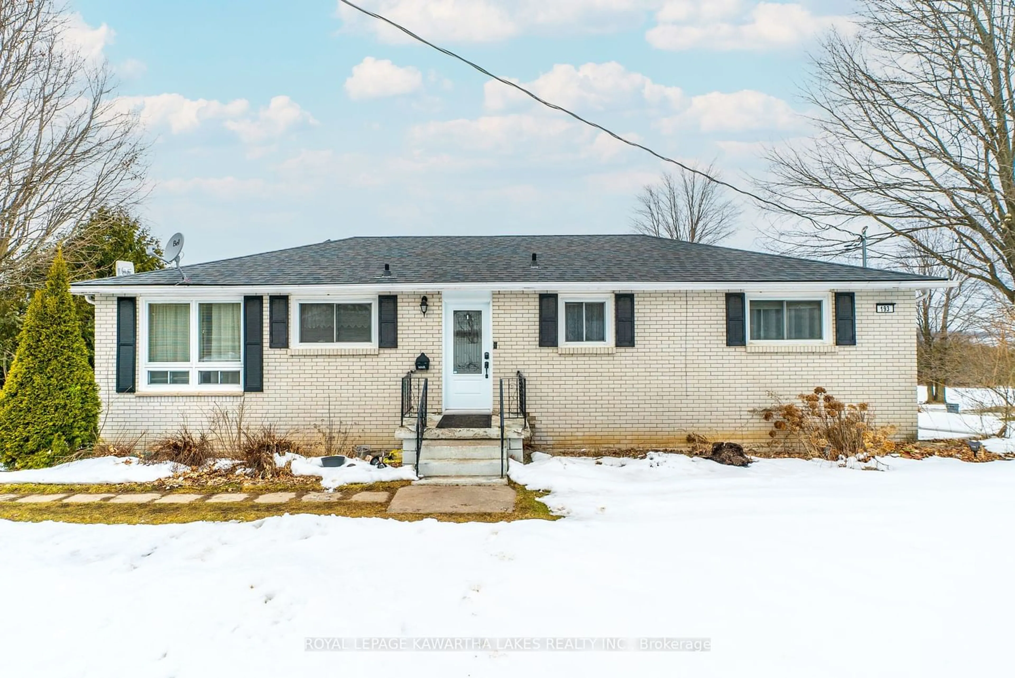 Frontside or backside of a home for 193 KENNEDY BAY Rd, Kawartha Lakes Ontario K0M 1L0