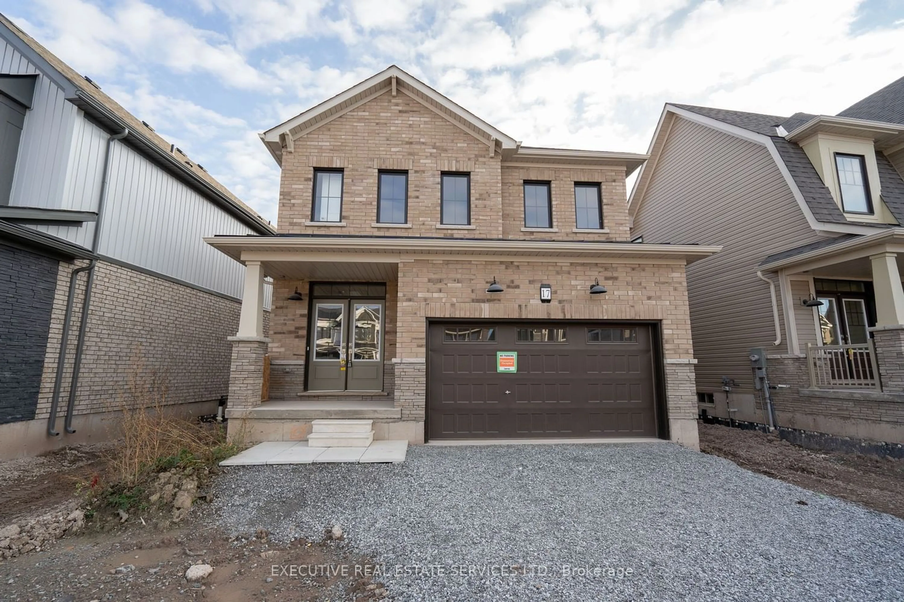 Home with brick exterior material for 17 Downriver Dr, Welland Ontario L3B 0M5