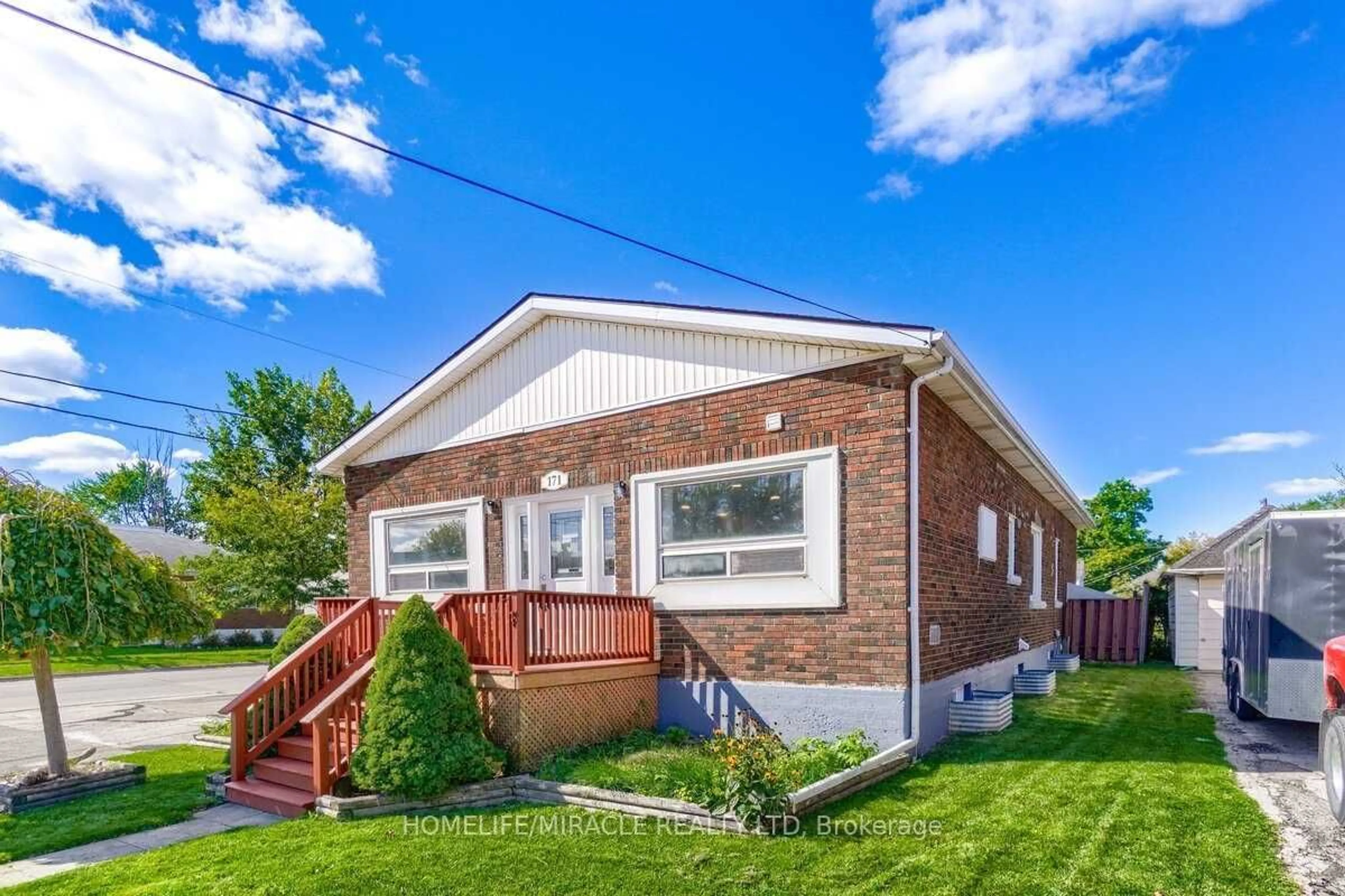 Home with brick exterior material for 171 Wallace Ave, Welland Ontario L3B 1R4