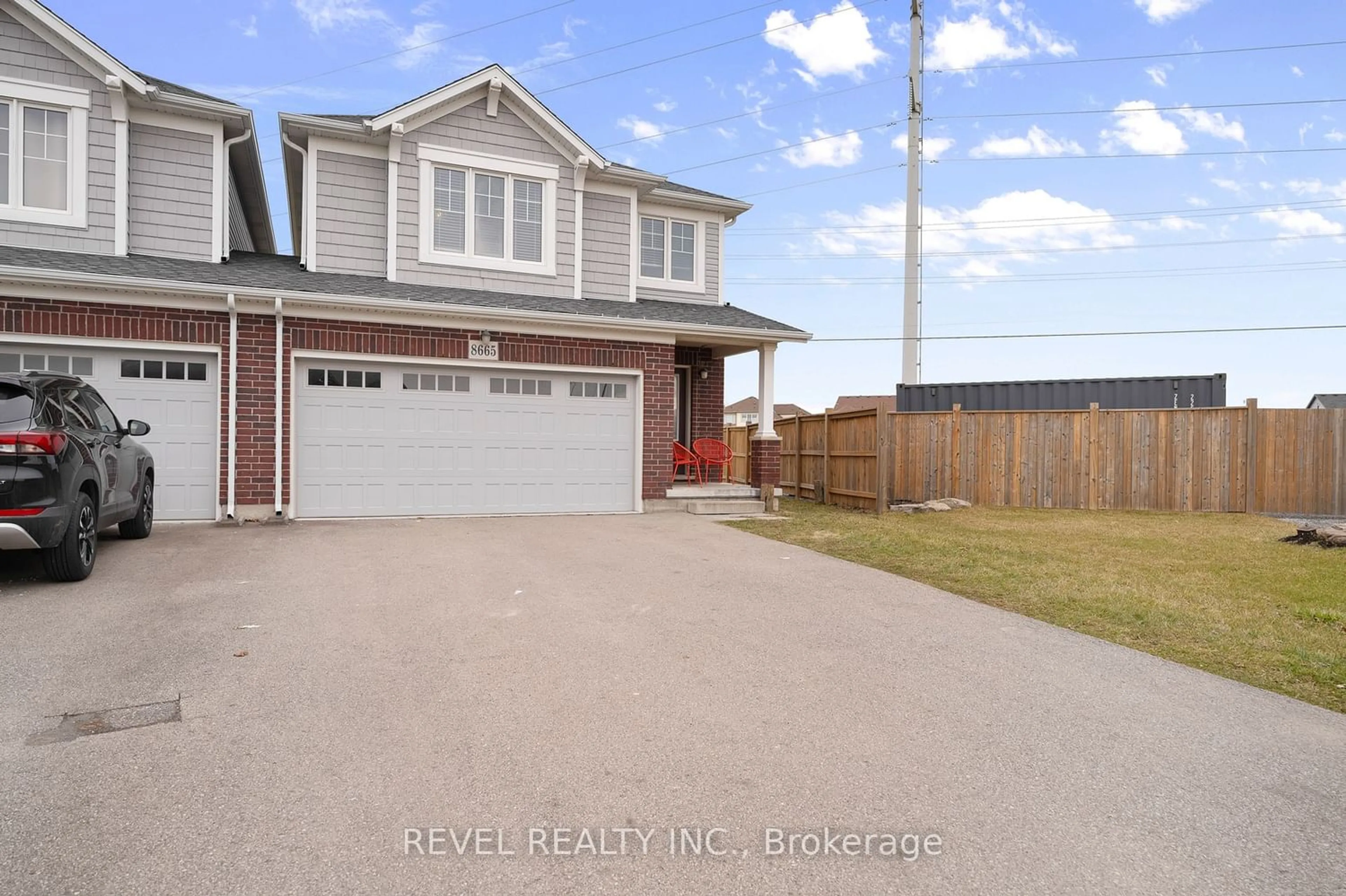 Frontside or backside of a home for 8665 Upper Canada Dr, Niagara Falls Ontario L2H 0B7