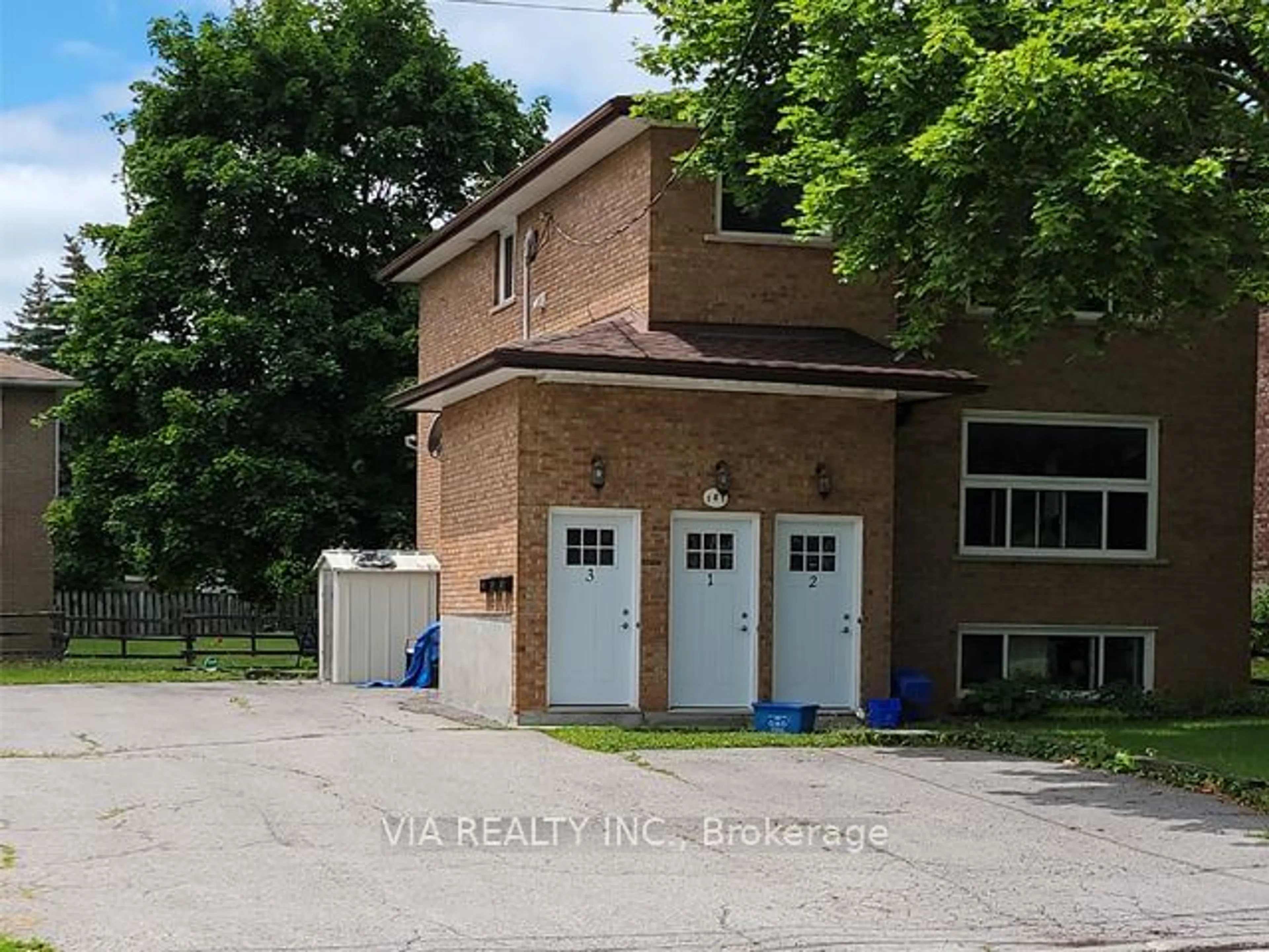 Frontside or backside of a home for 181 Goodfellow Rd, Peterborough Ontario K9J 5W9