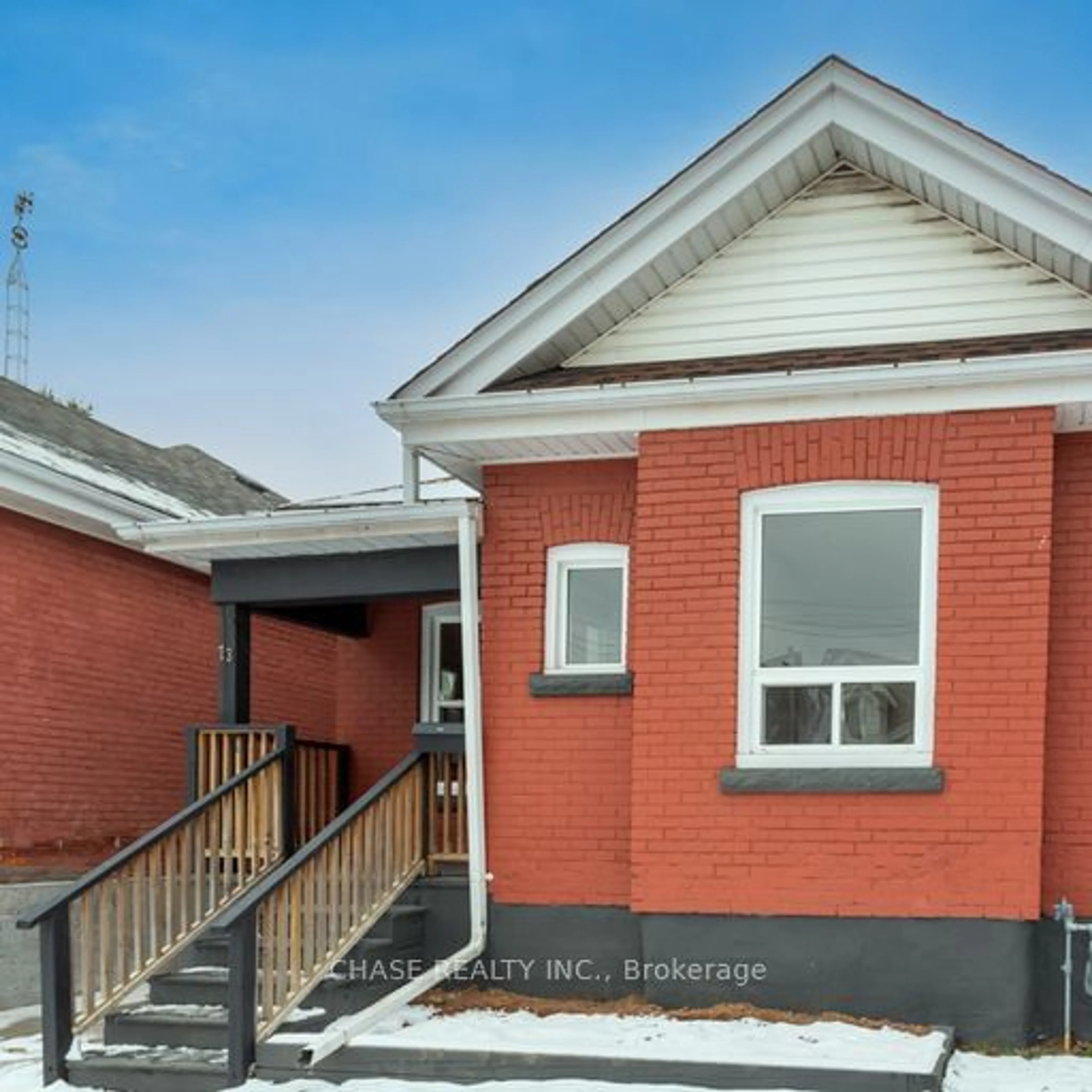 Home with brick exterior material for 73 Cedar Ave, Hamilton Ontario L8M 3A7