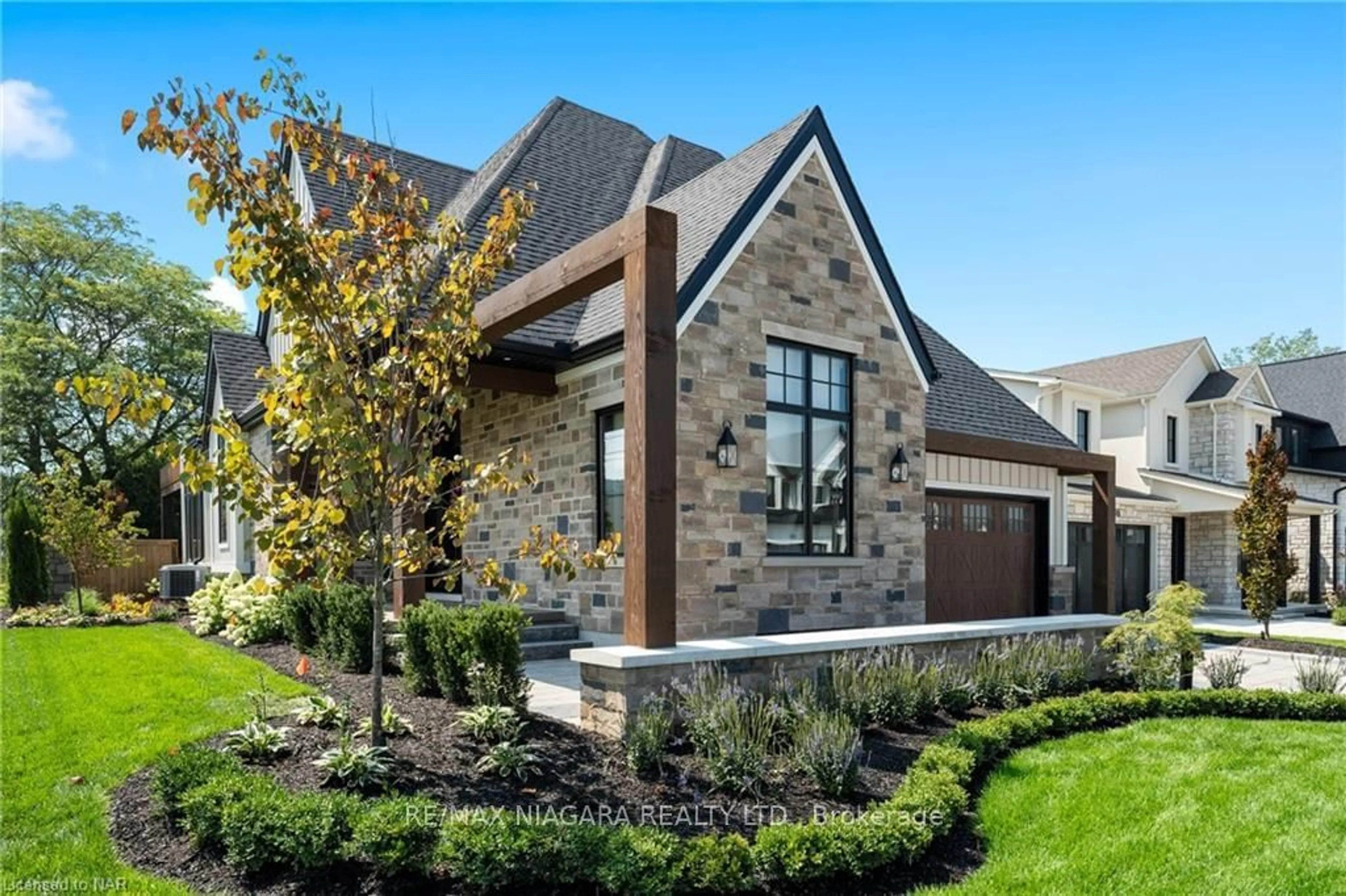 Home with brick exterior material for 110 Millpond Rd, Niagara-on-the-Lake Ontario L0S 1J1