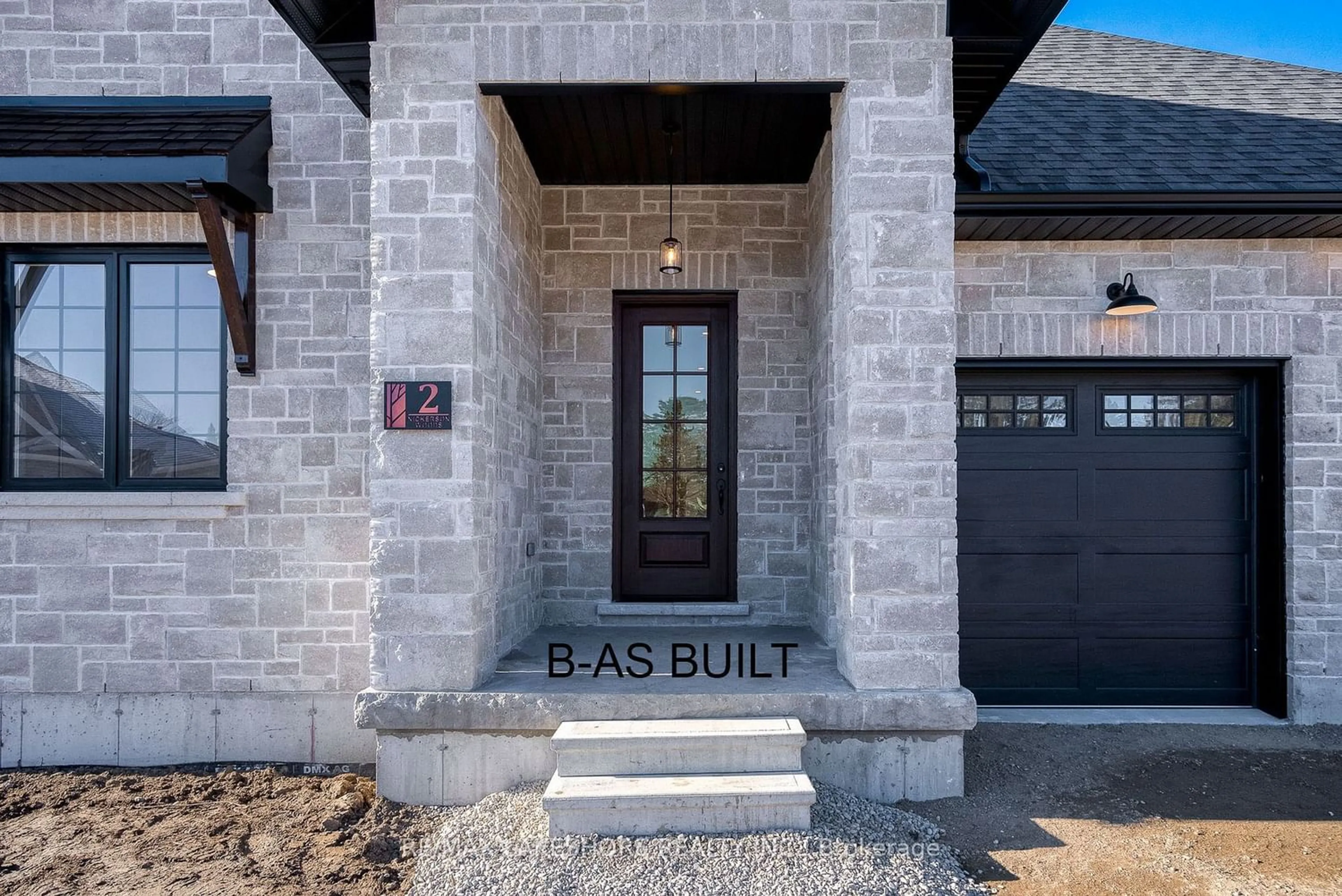 Home with brick exterior material for 2-1000 D'ARCY St, Cobourg Ontario K9A 4B6
