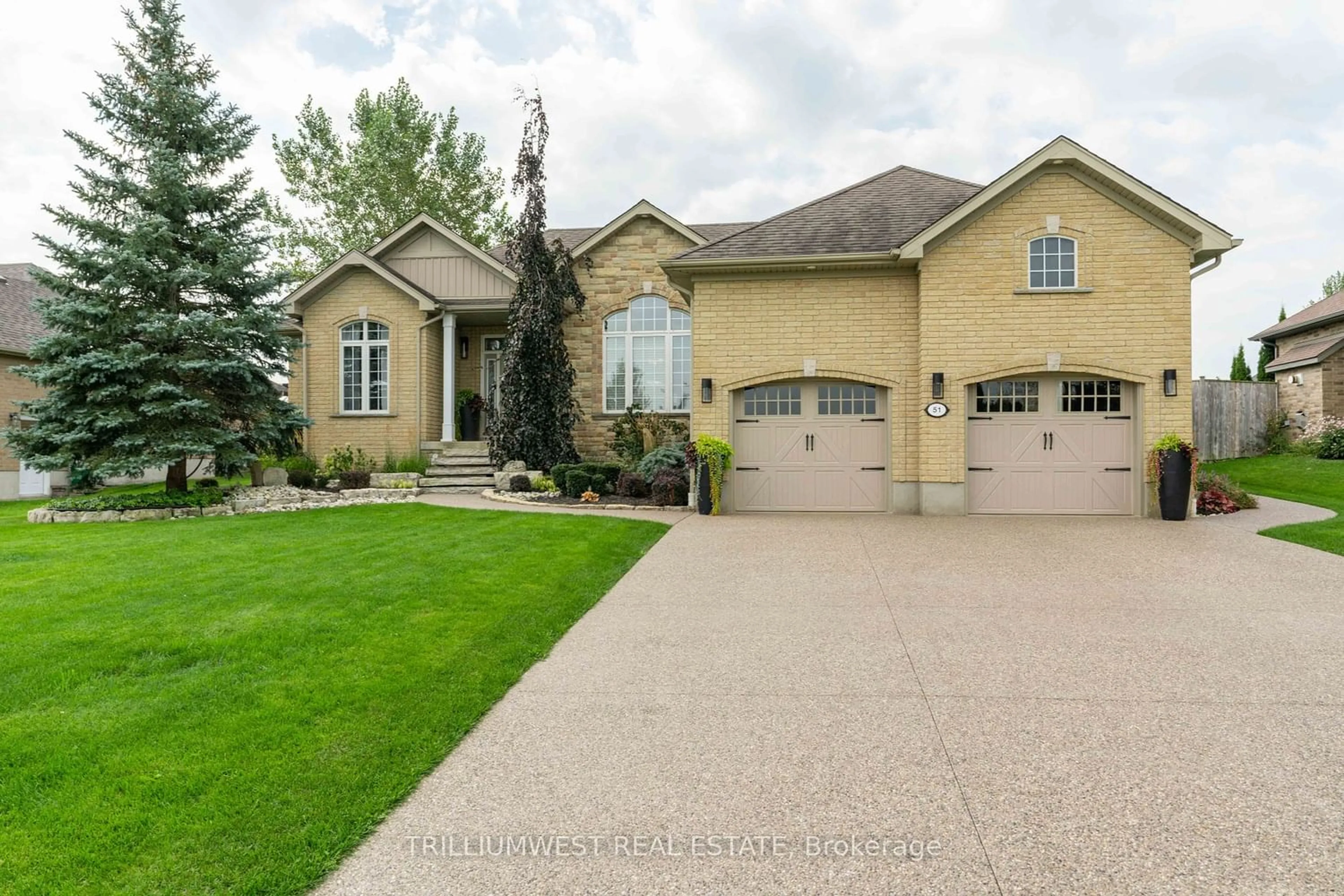 Frontside or backside of a home for 51 Ridgeview Dr, Mapleton Ontario N0G 1P0