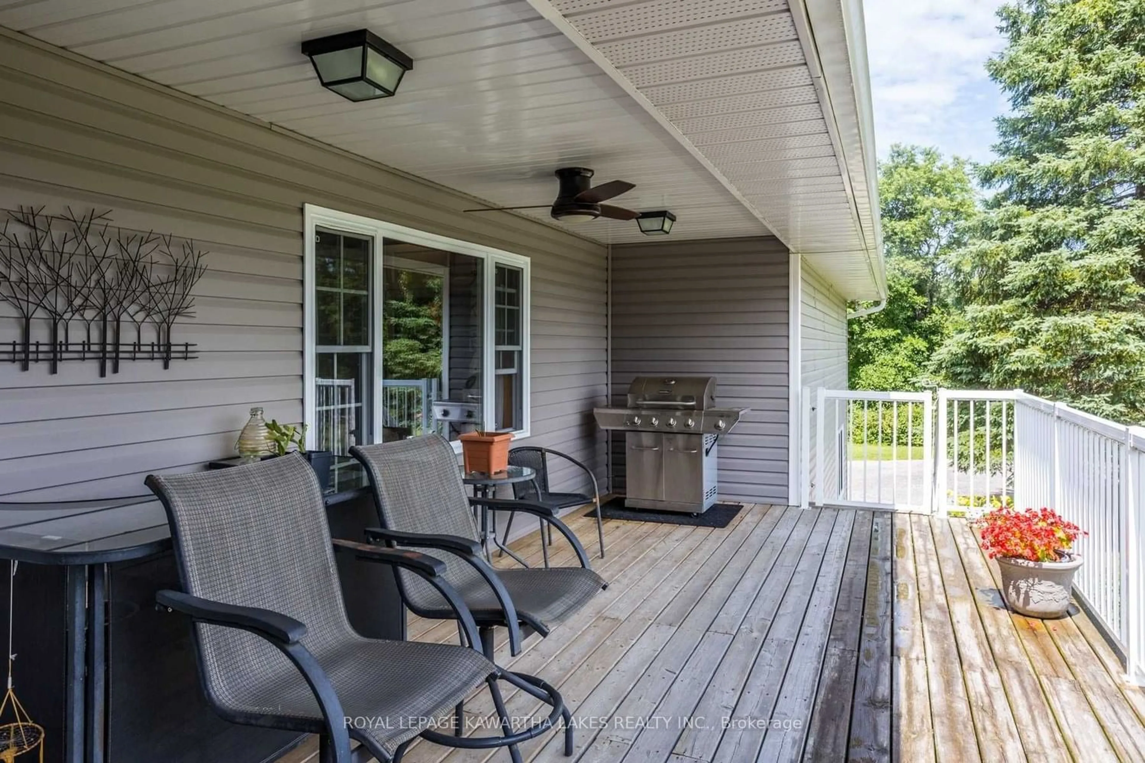 Patio for 6333 County 121 Rd, Minden Hills Ontario K0M 2K0