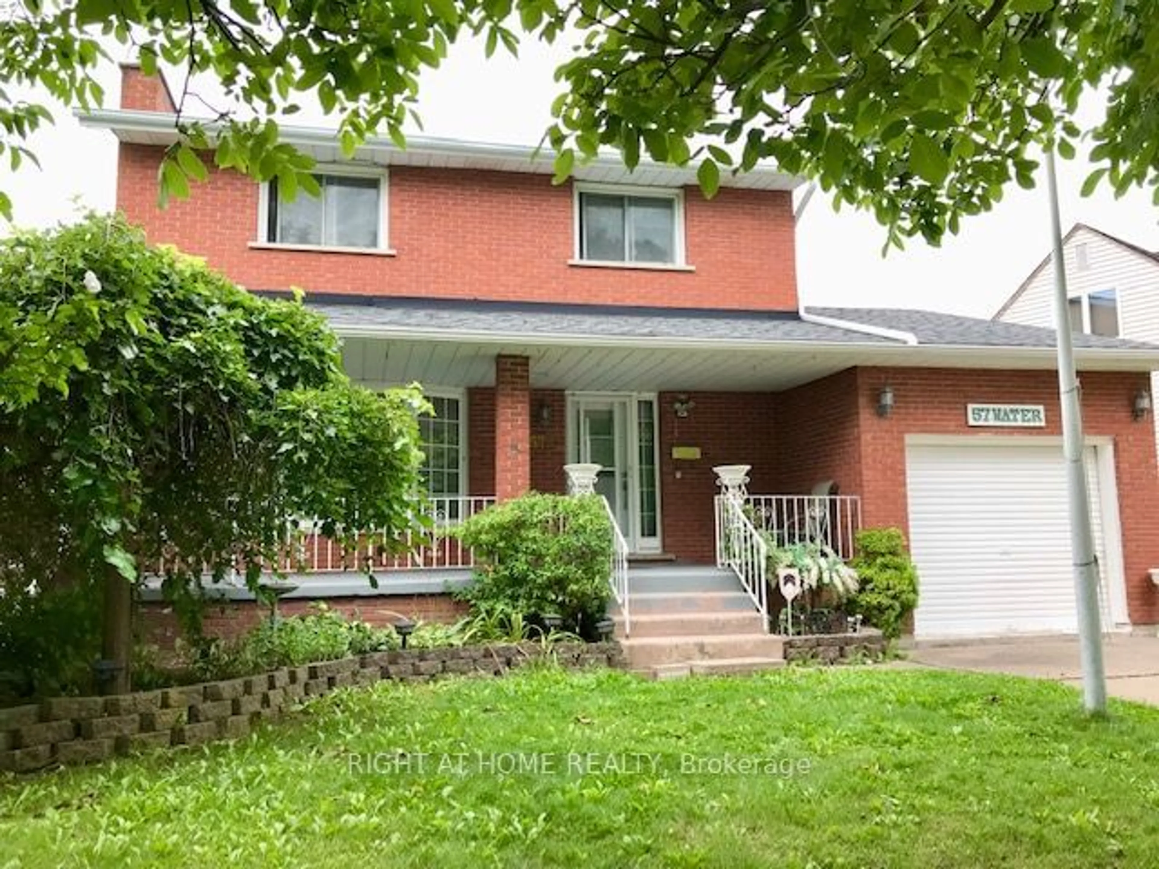 Home with brick exterior material for 57 Water St, Thorold Ontario L2V 2K5