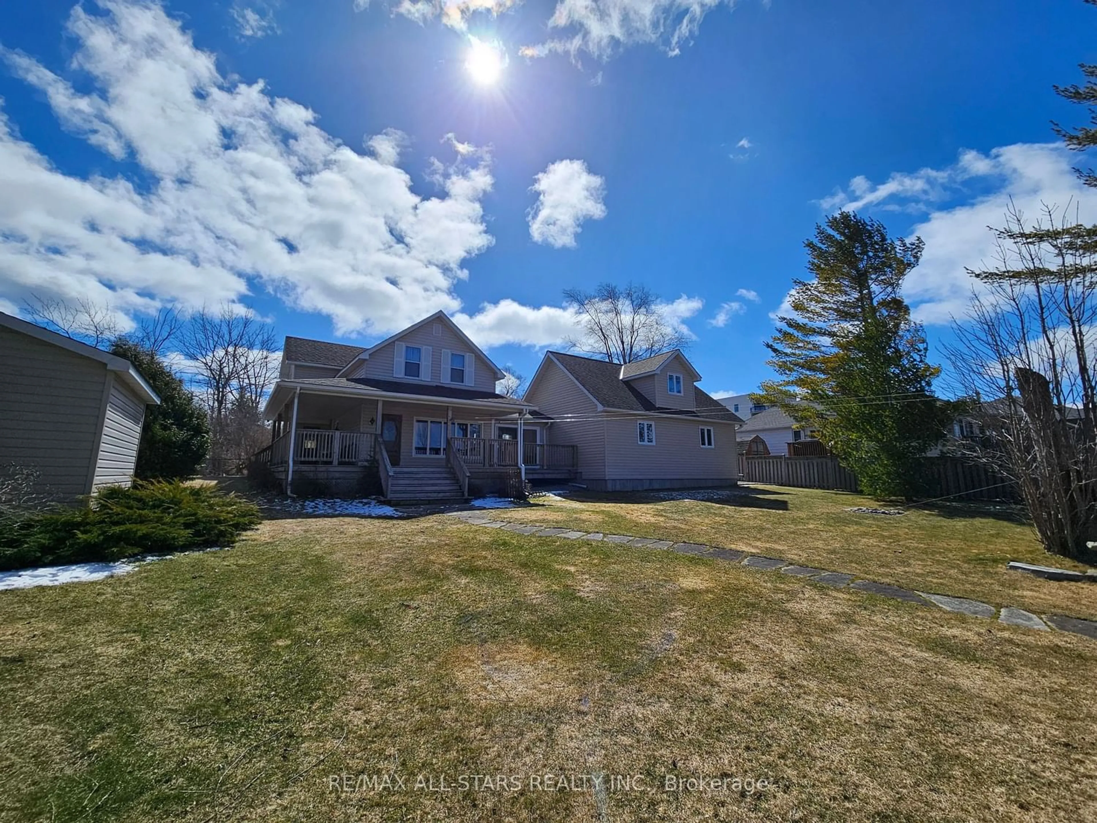 Frontside or backside of a home for 66 West St, Kawartha Lakes Ontario K0M 1N0