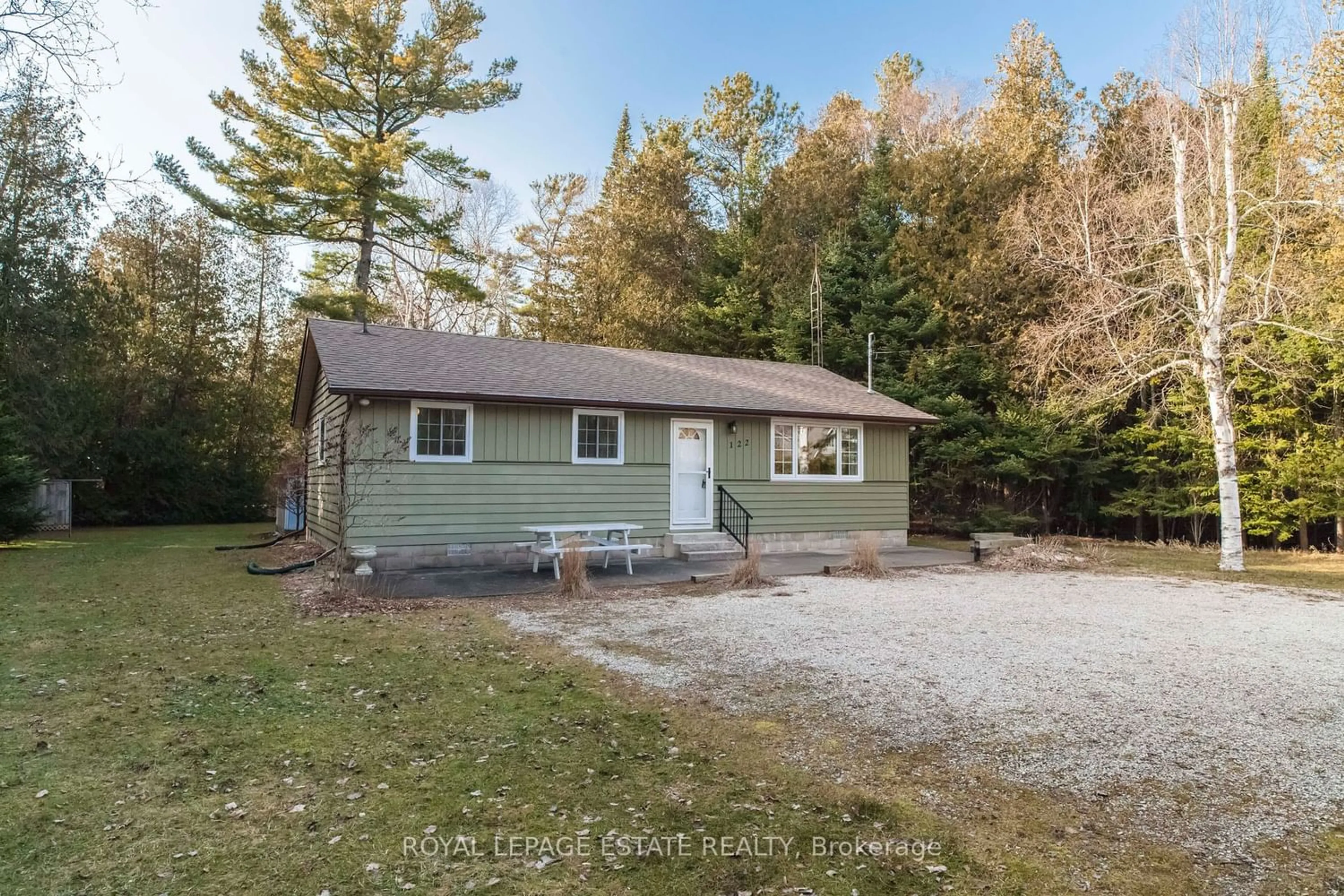 Cottage for 122 St Edmunds Cres, South Bruce Peninsula Ontario N0H 1G0