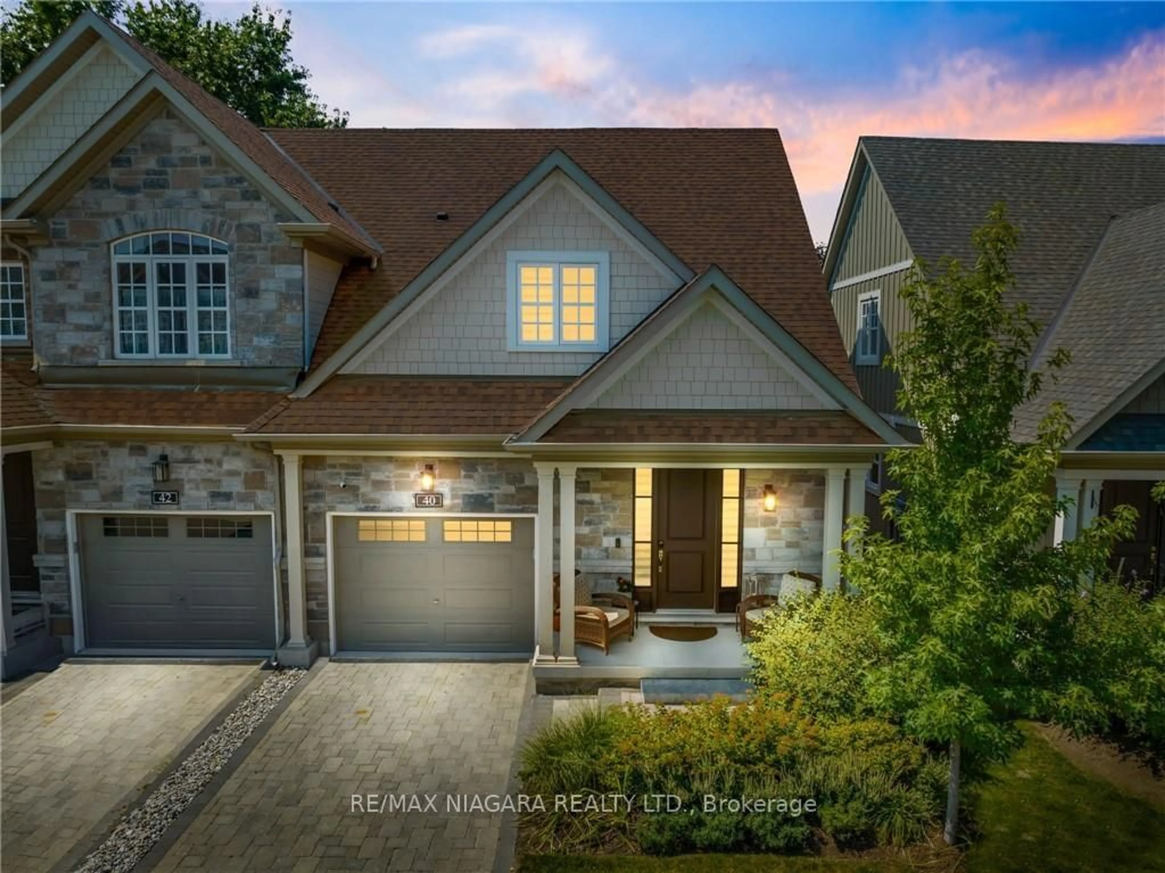 Home with brick exterior material for 40 Windsor Circ, Niagara-on-the-Lake Ontario L0S 1J0