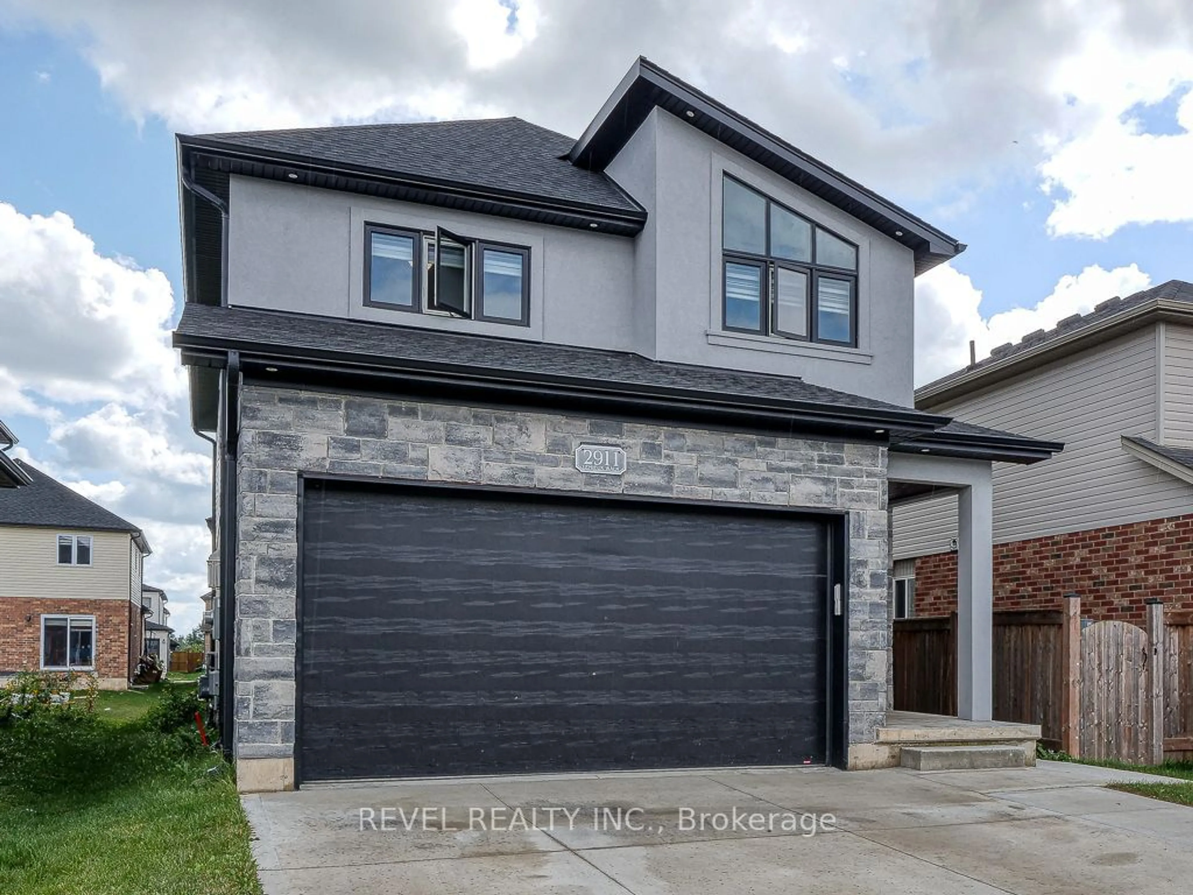 Home with brick exterior material for 2911 Lemieux Walk, London Ontario N6L 0A9