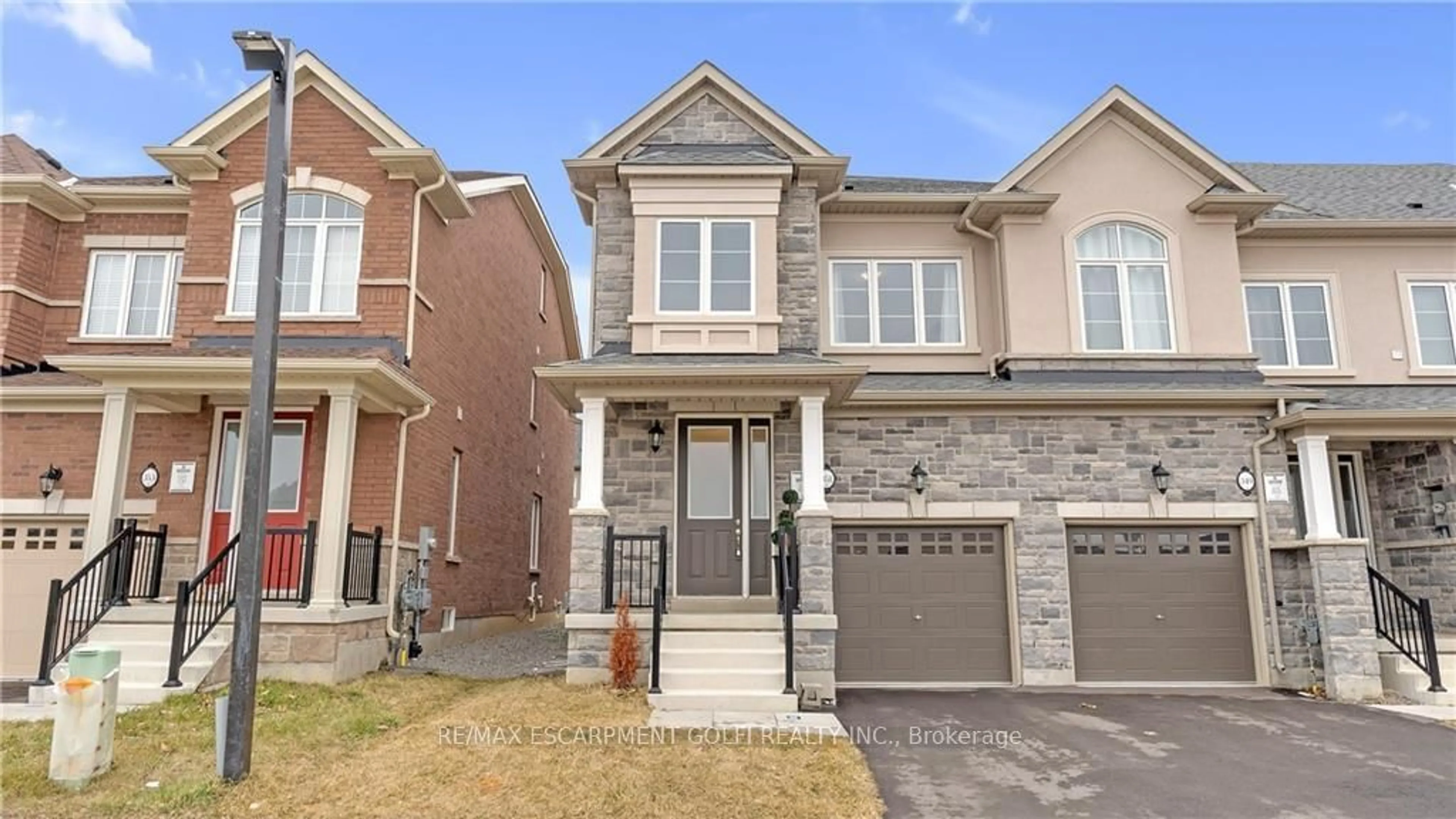 A pic from exterior of the house or condo for 351 Raymond Rd, Hamilton Ontario L9K 0G8